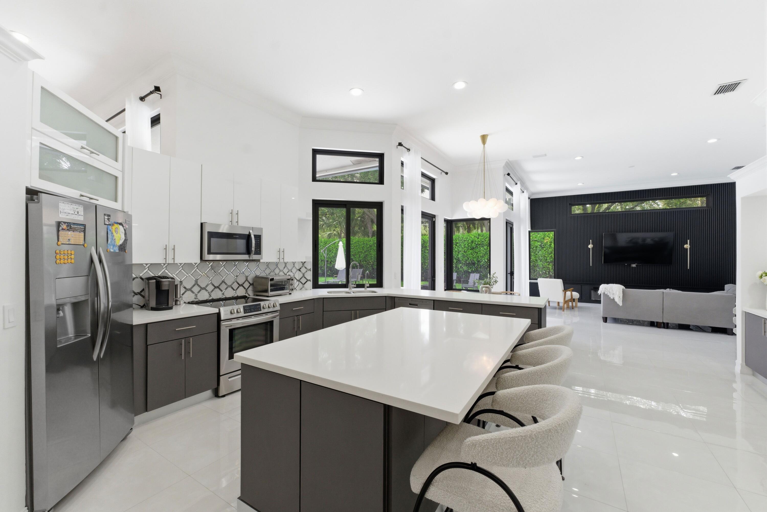 MEADOW RUN WEST - Residential