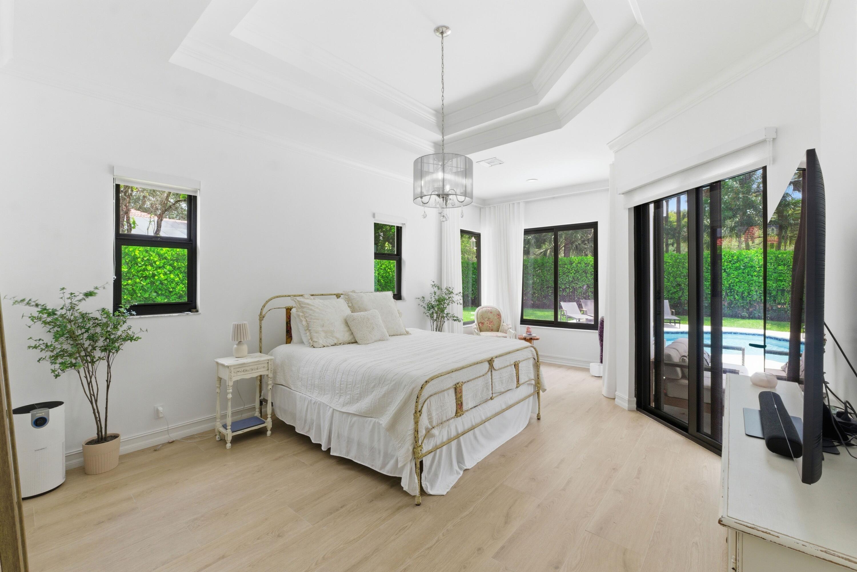 MEADOW RUN WEST - Residential