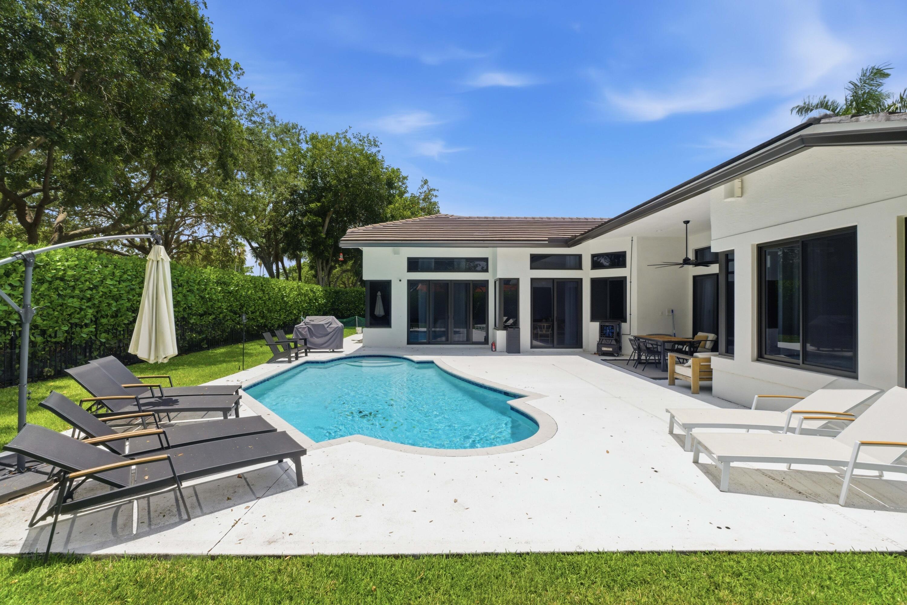 MEADOW RUN WEST - Residential