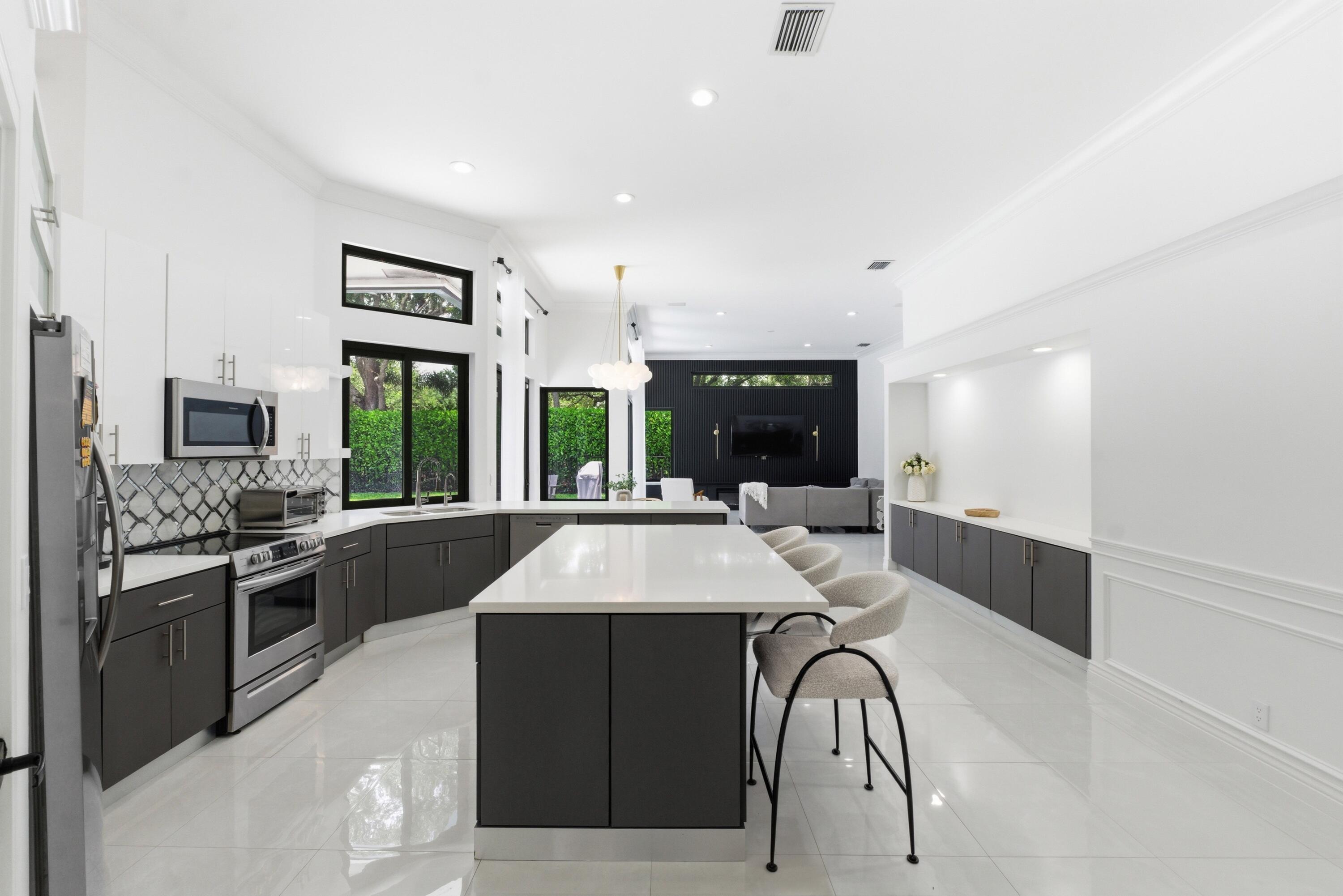 MEADOW RUN WEST - Residential