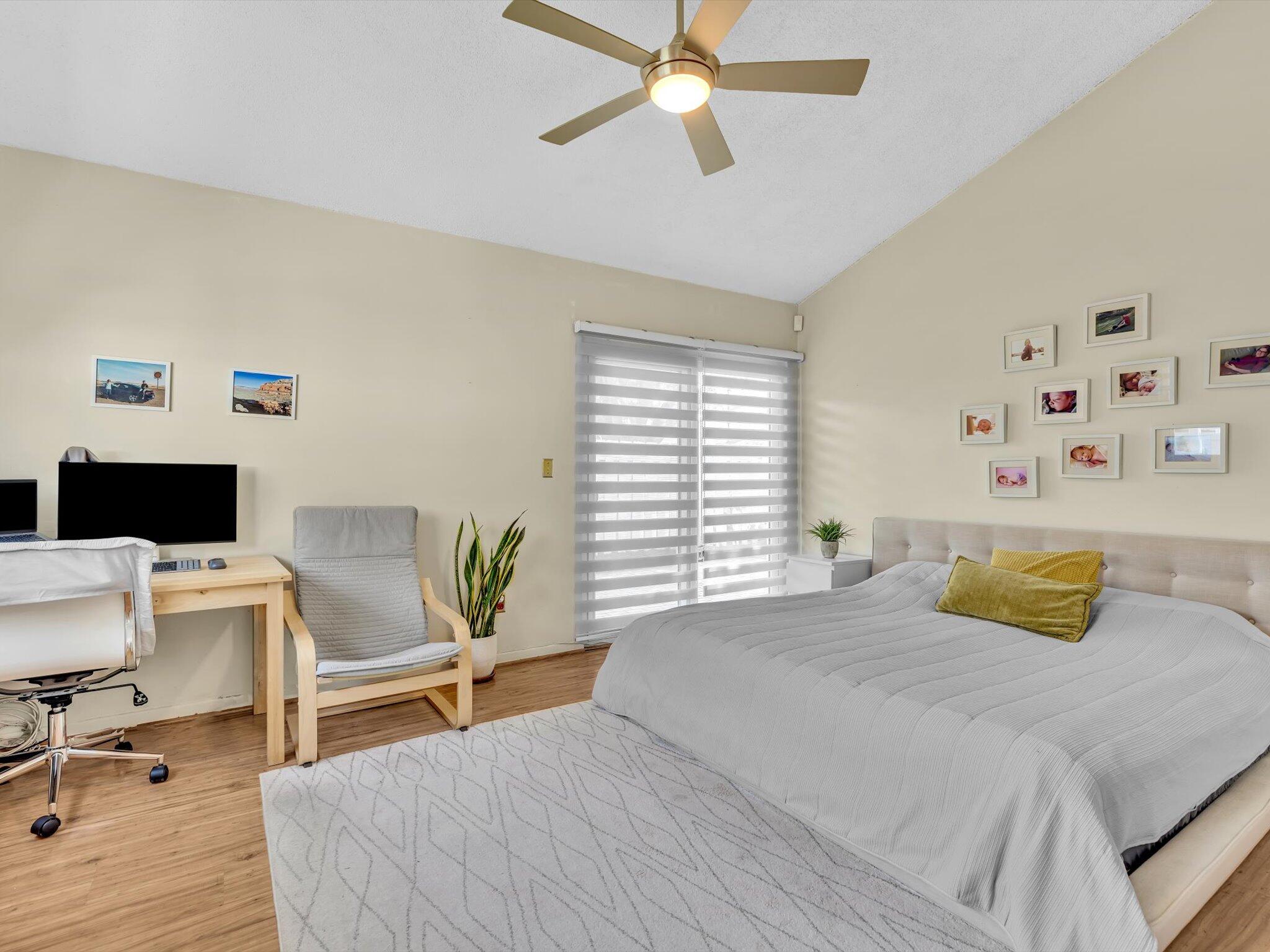 BOYNTON LAKES 4 - Residential