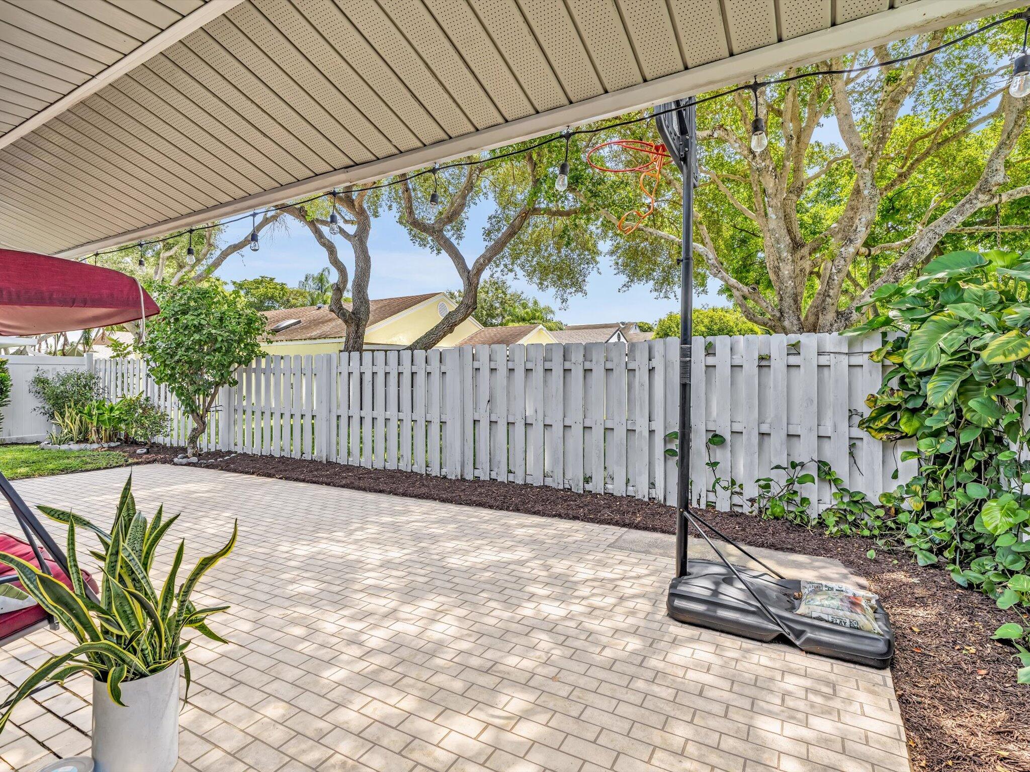 BOYNTON LAKES 4 - Residential