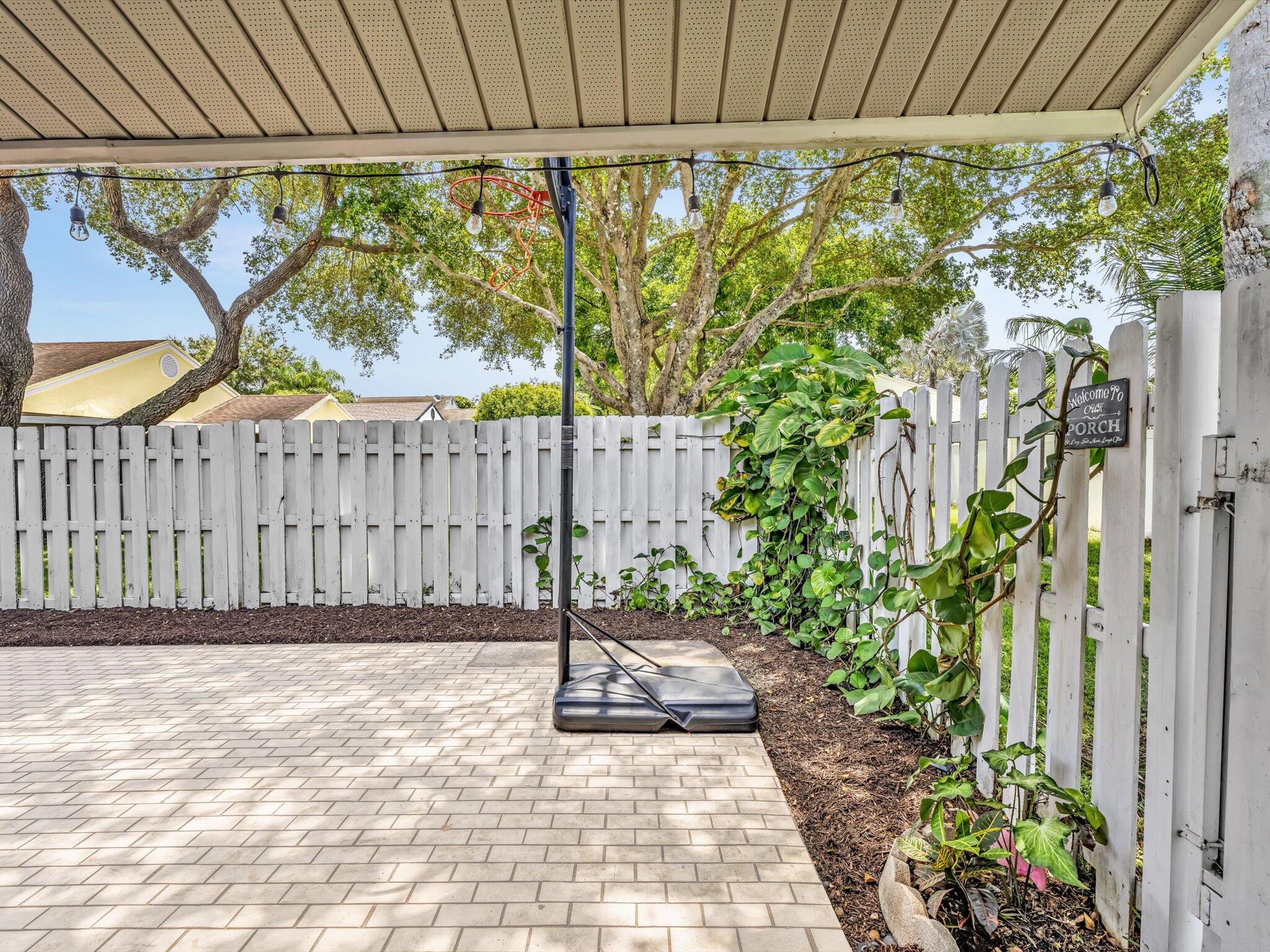 BOYNTON LAKES 4 - Residential