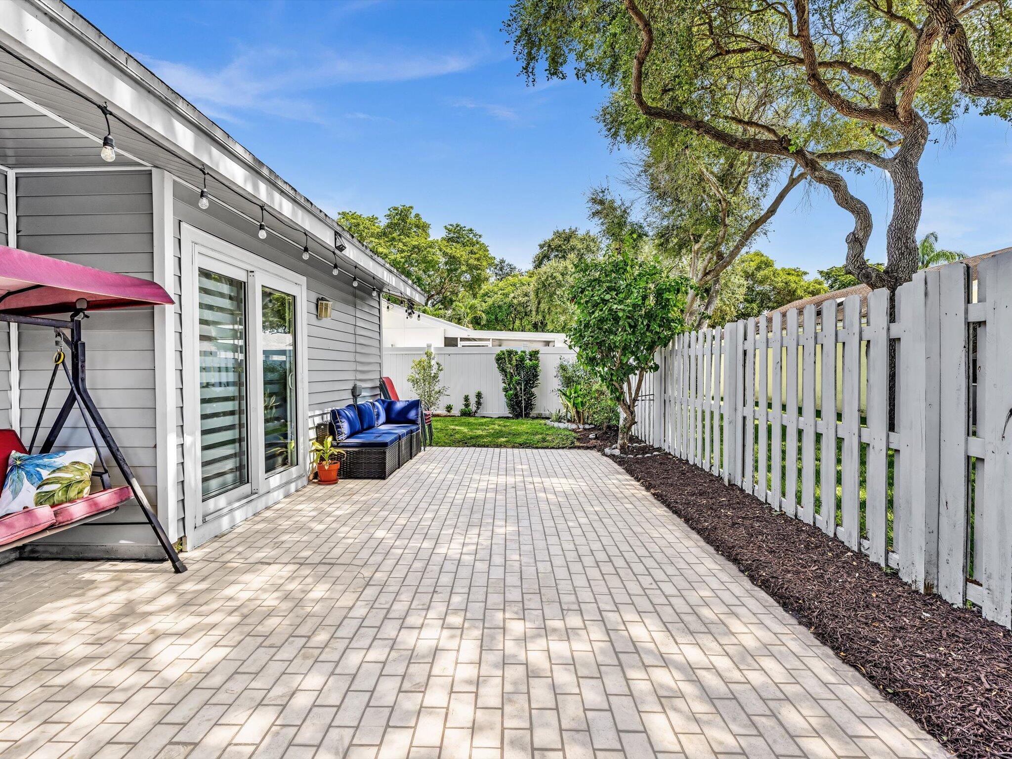 BOYNTON LAKES 4 - Residential