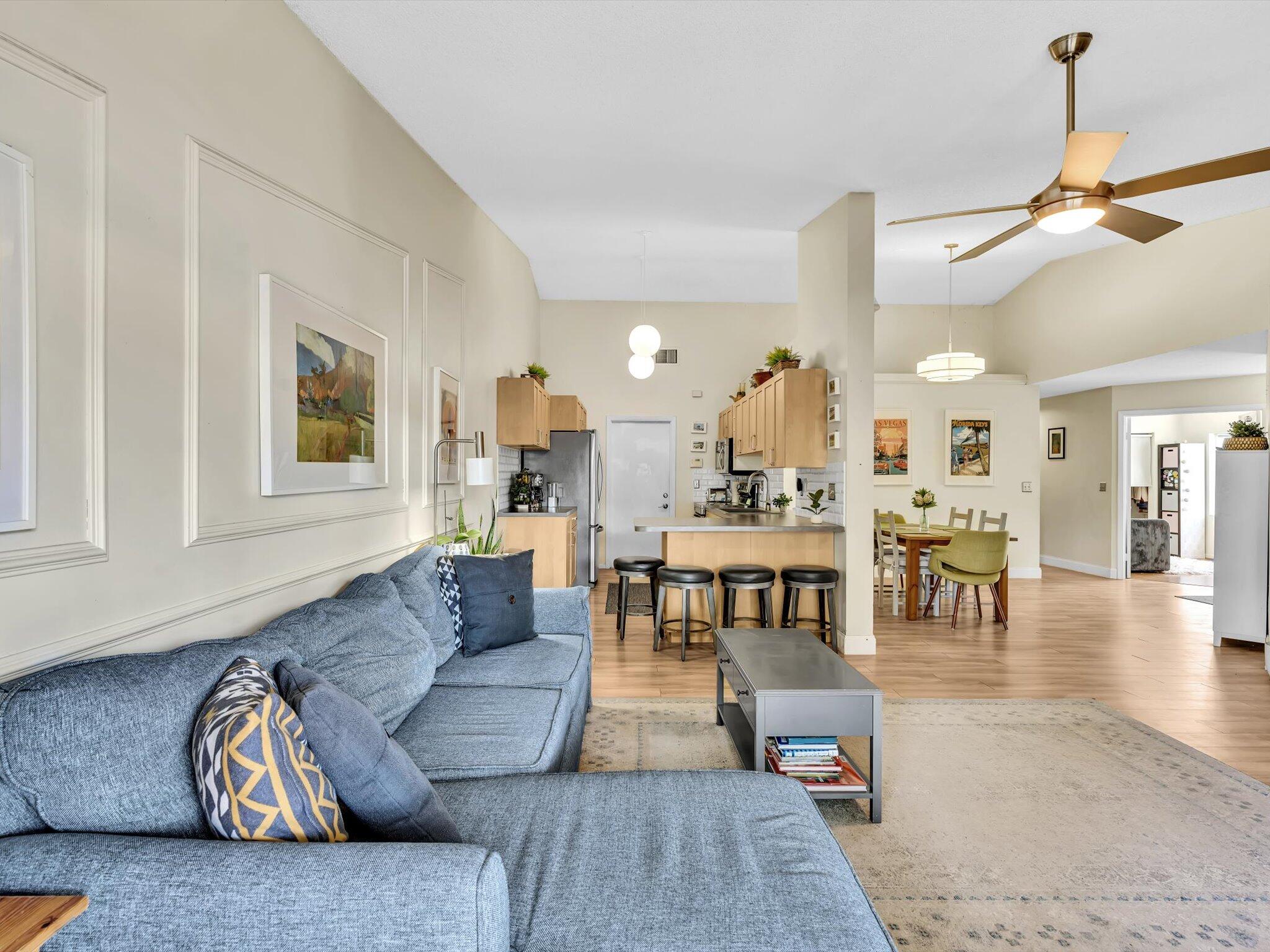 BOYNTON LAKES 4 - Residential
