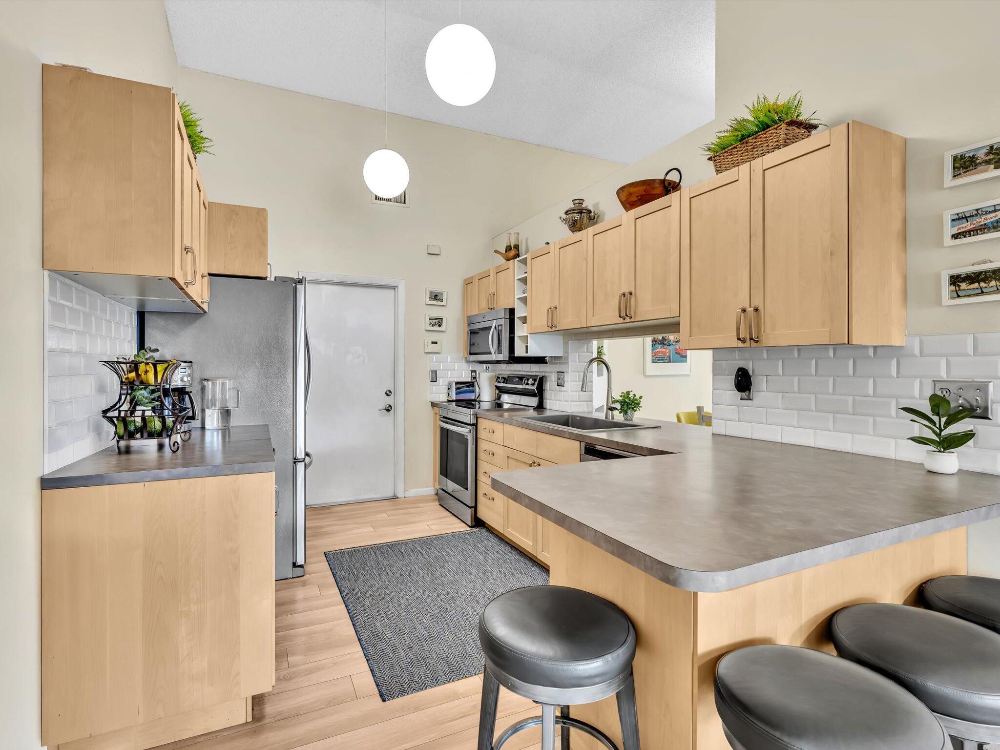 BOYNTON LAKES 4 - Residential