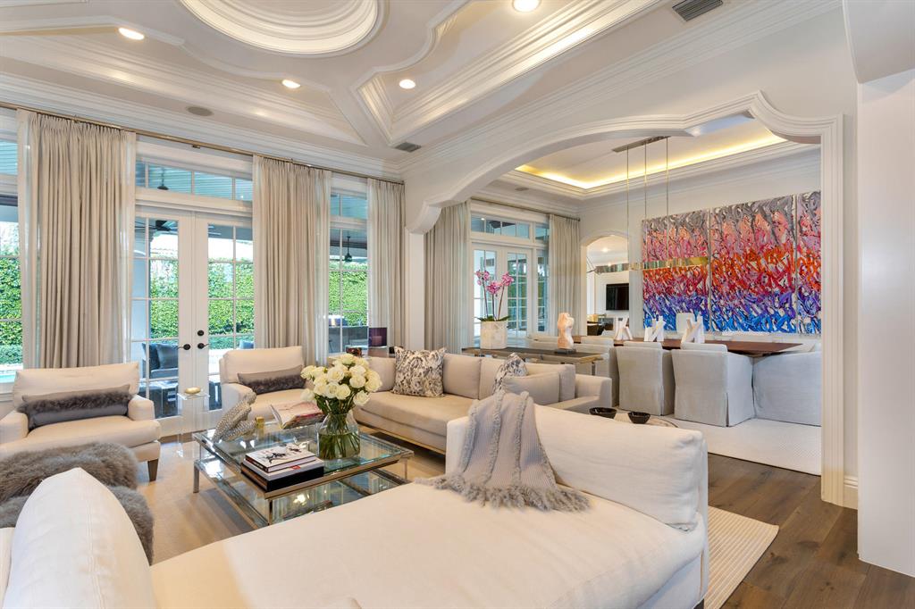 ROYAL PALM YACHT & COUNTRY CLUB - Residential