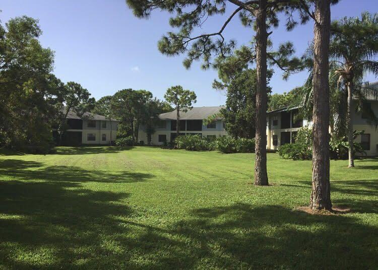 FAIRWAY PALMS CONDO - Residential