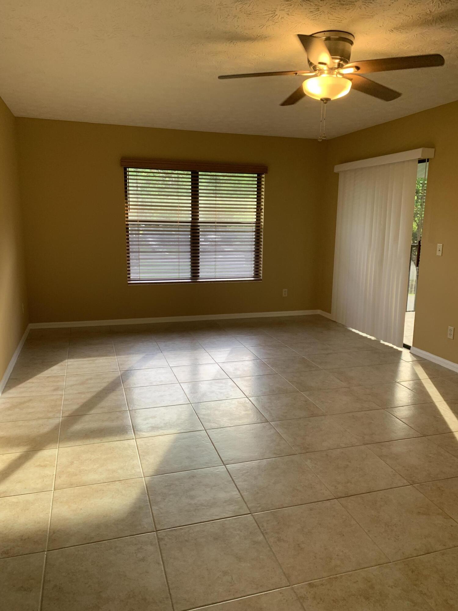 FAIRWAY PALMS CONDO - Residential