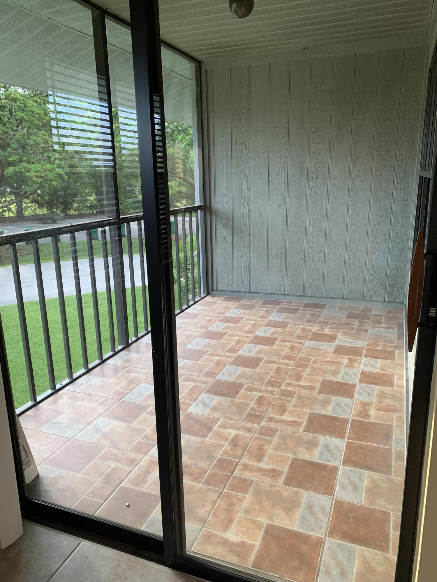 FAIRWAY PALMS CONDO - Residential