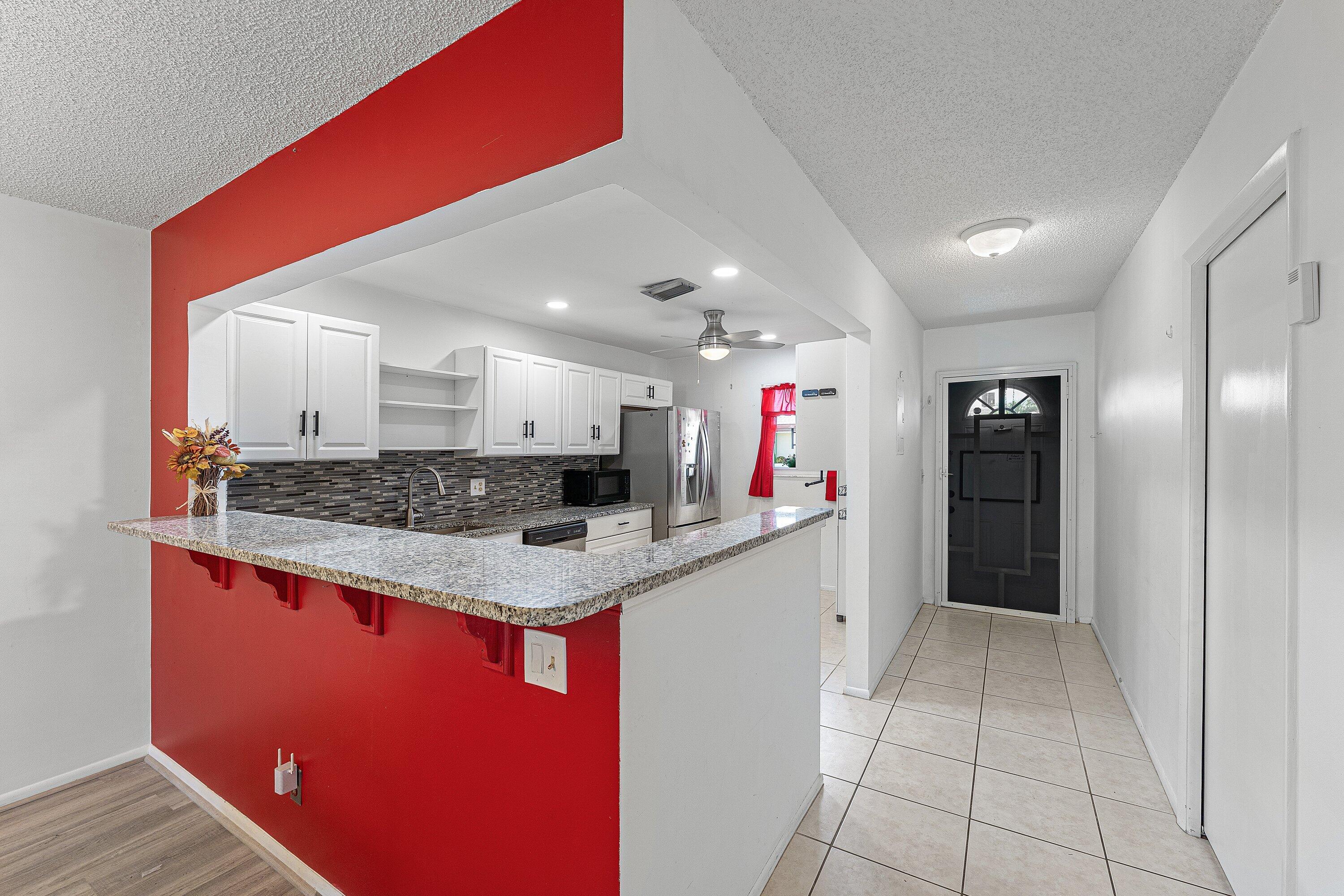CRESTHAVEN TOWNHOMES SEC 5 CONDO - Residential