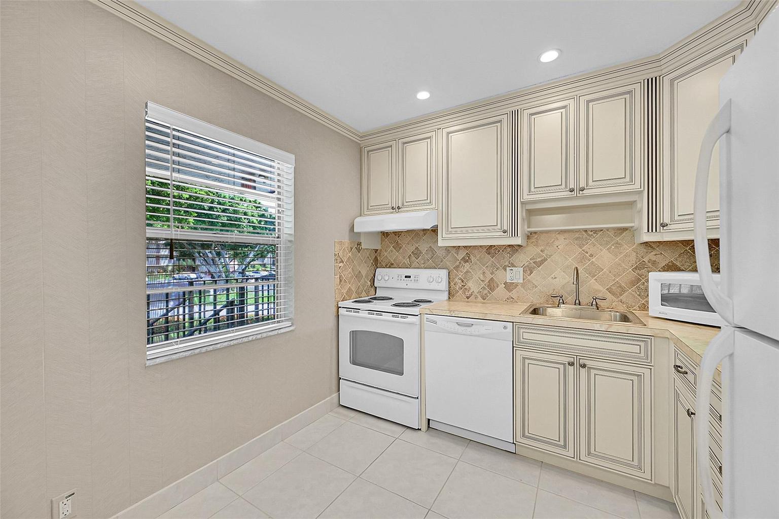 ABBEY VILLAGE - Residential Lease