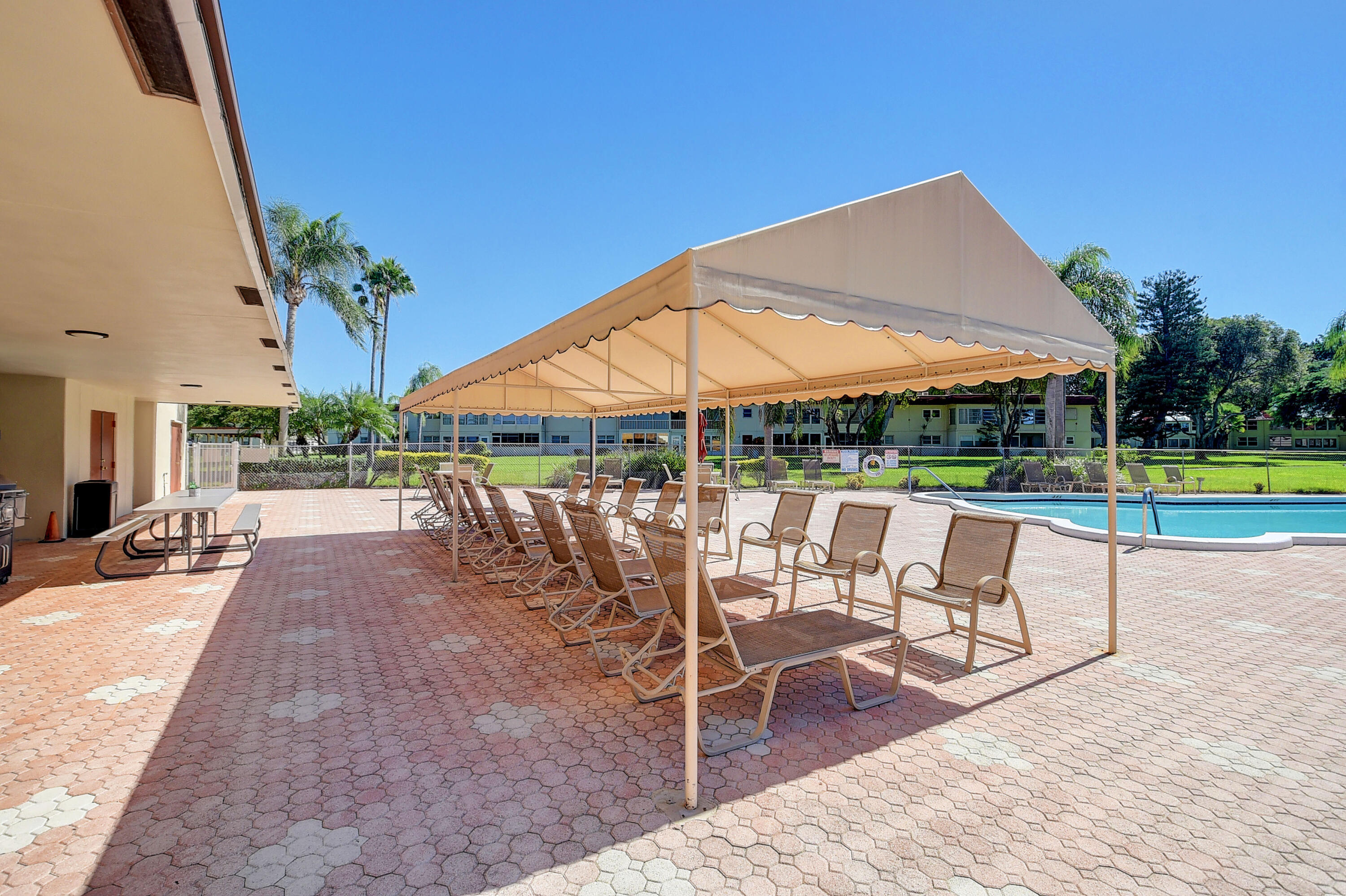 ABBEY VILLAGE - Residential Lease