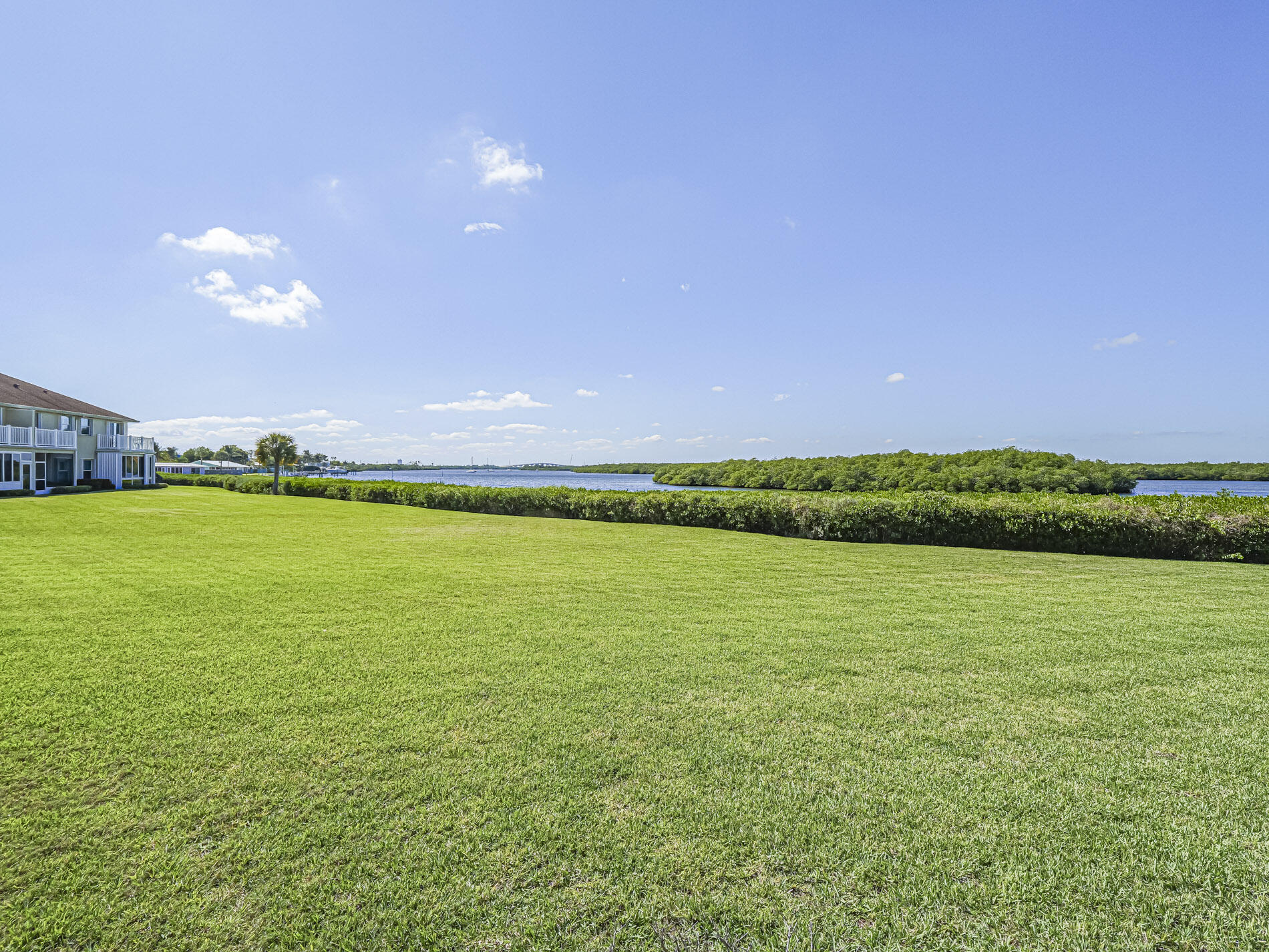 RIVERSIDE AT SANDS CONDOMINIUM - Residential