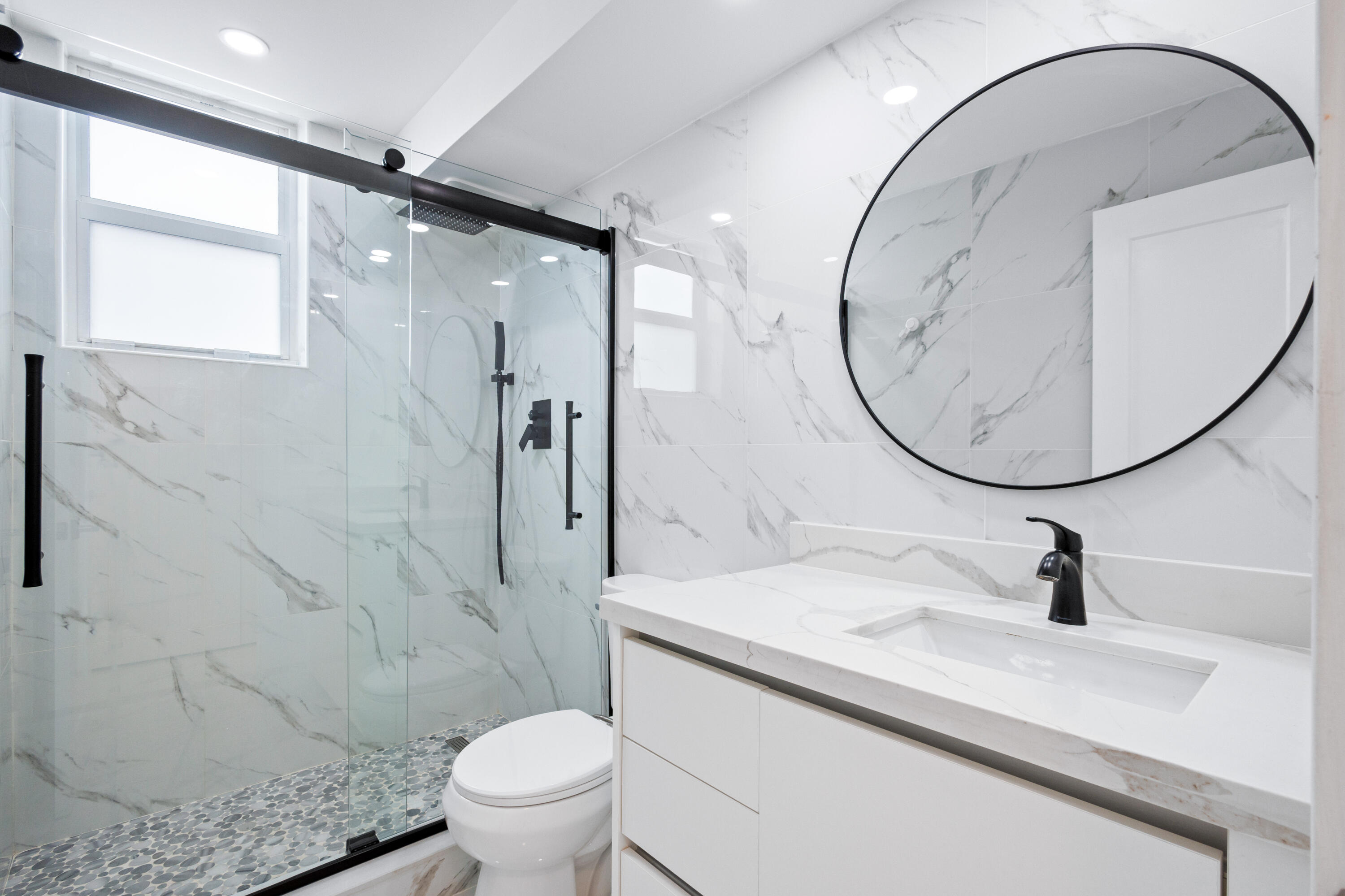 DANIANS SOUTH CONDO - Residential Lease