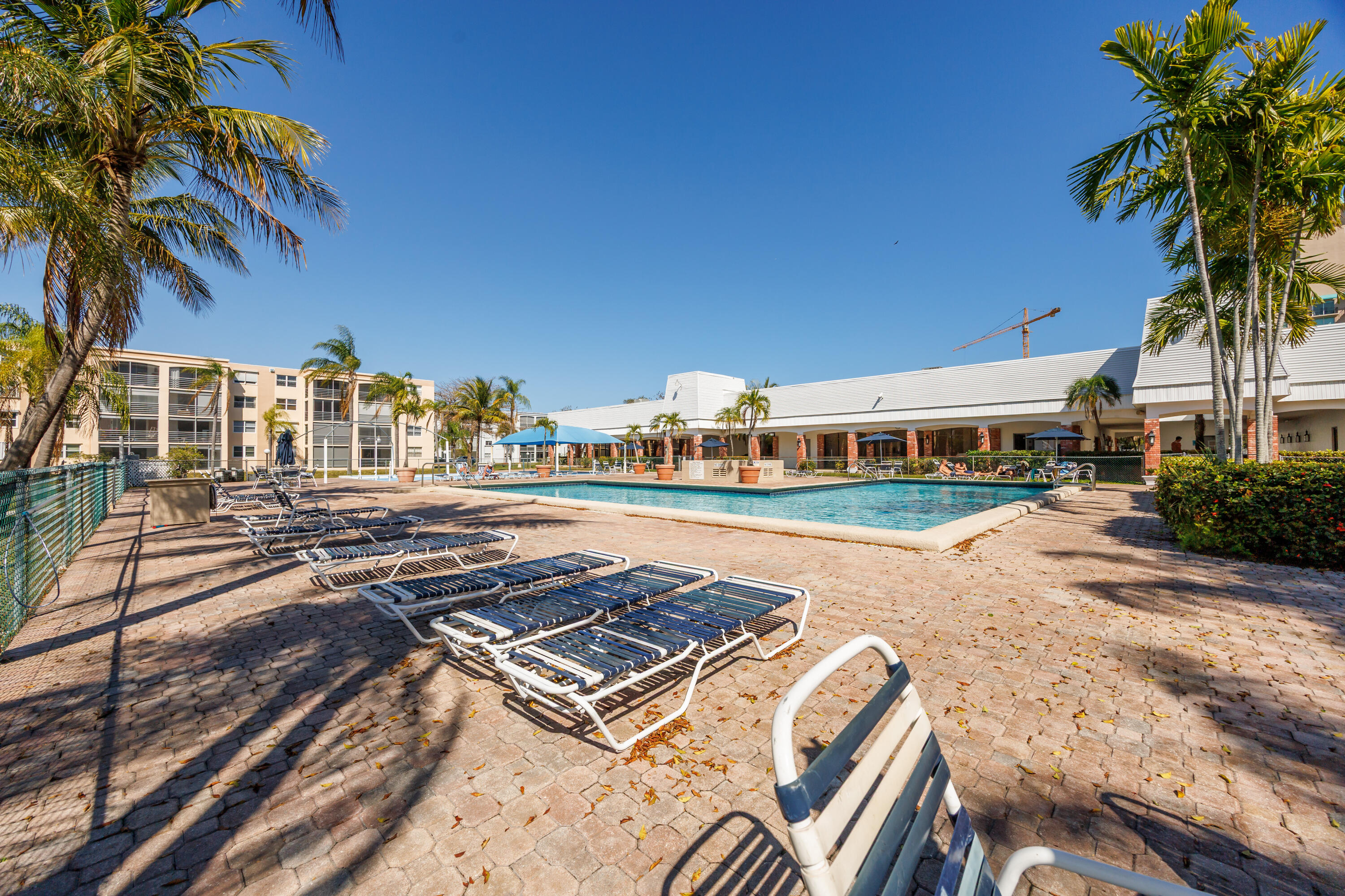 DANIANS SOUTH CONDO - Residential Lease