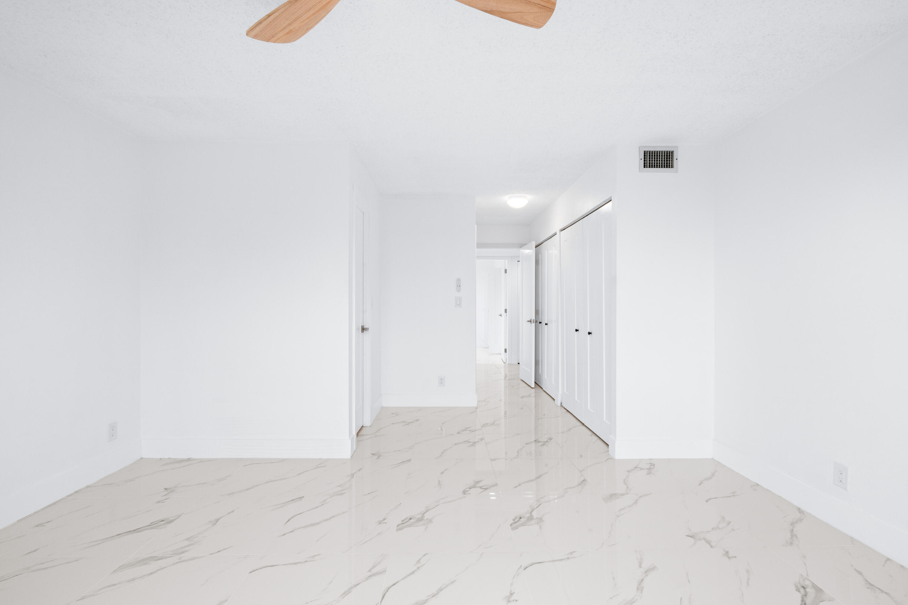 DANIANS SOUTH CONDO - Residential Lease
