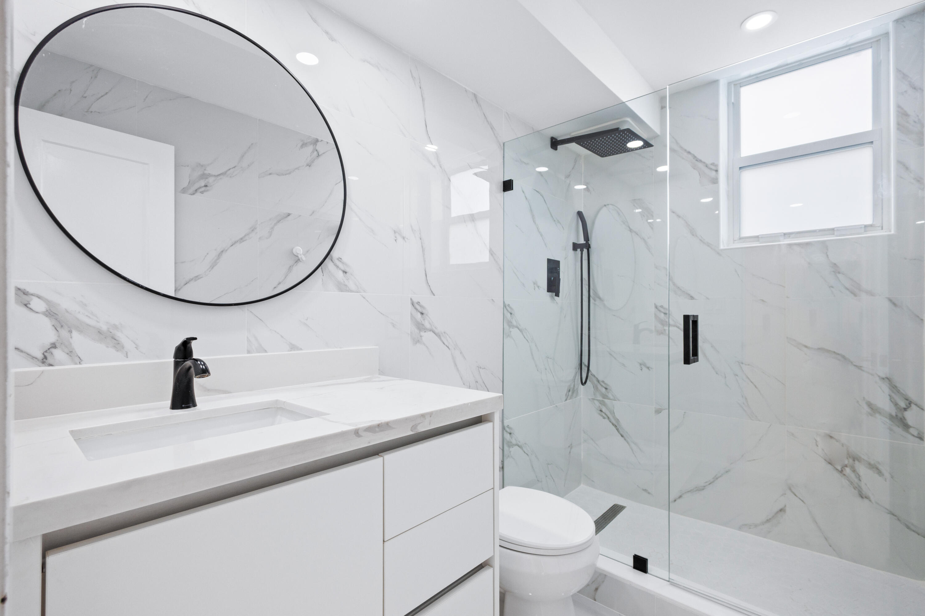 DANIANS SOUTH CONDO - Residential Lease
