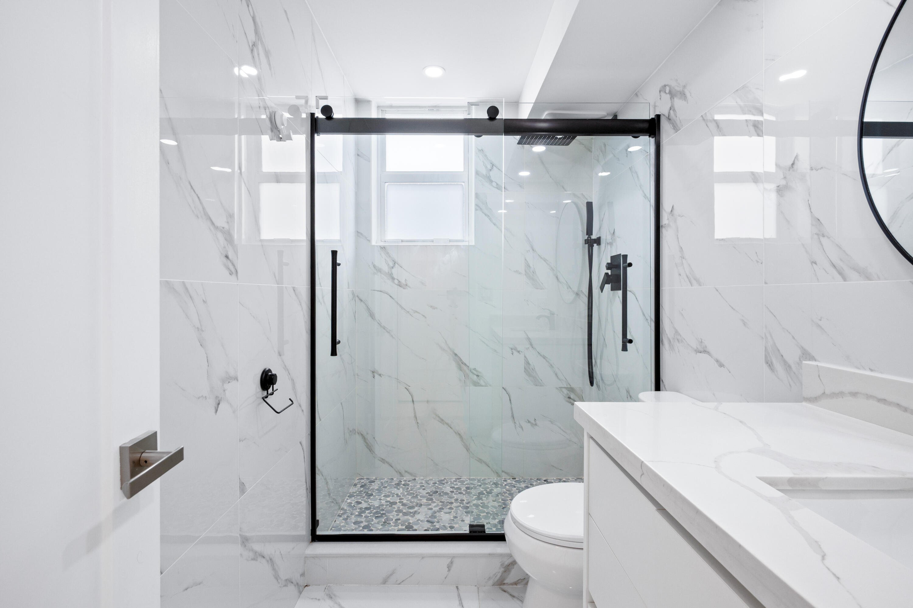 DANIANS SOUTH CONDO - Residential Lease