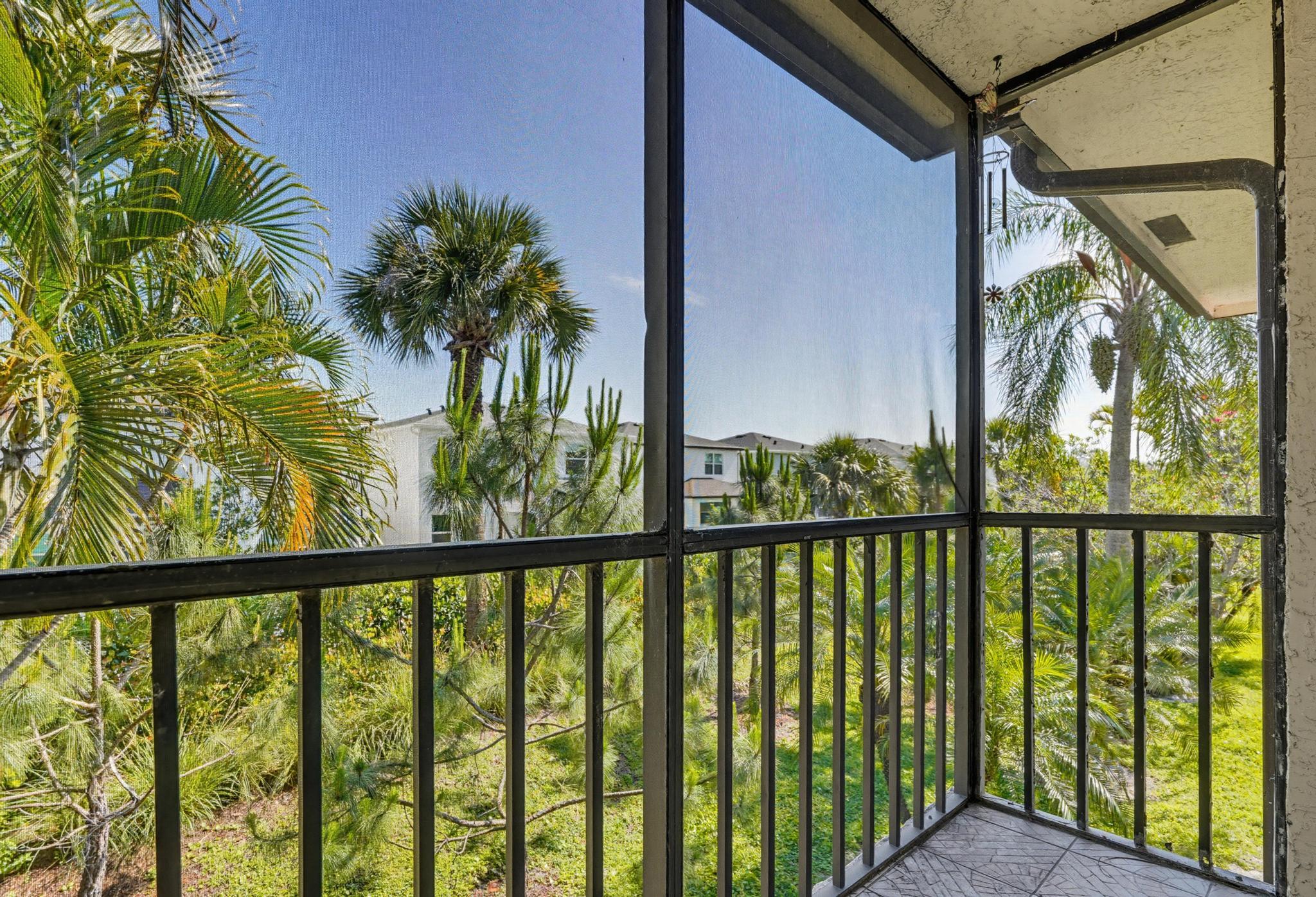 LUCERNE LAKES GOLF COLONY - Residential Lease