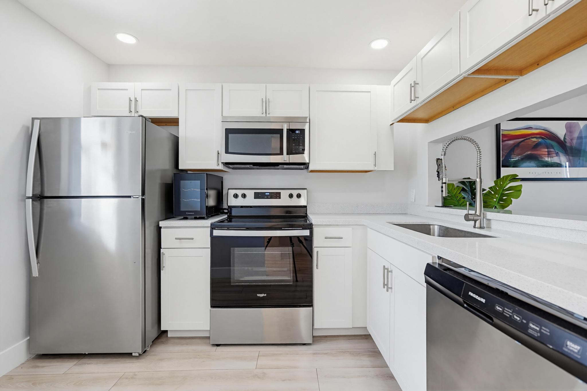 LUCERNE LAKES GOLF COLONY - Residential Lease