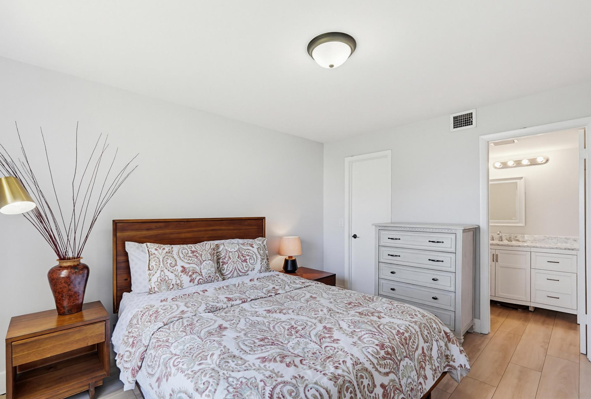 LUCERNE LAKES GOLF COLONY - Residential Lease