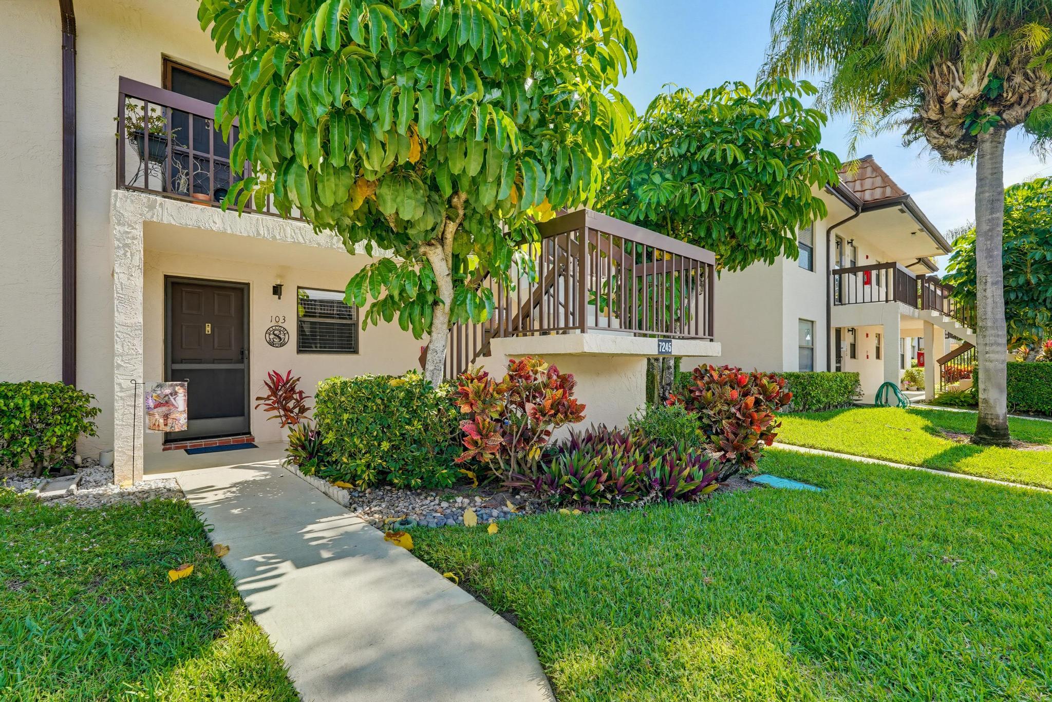LUCERNE LAKES GOLF COLONY - Residential Lease