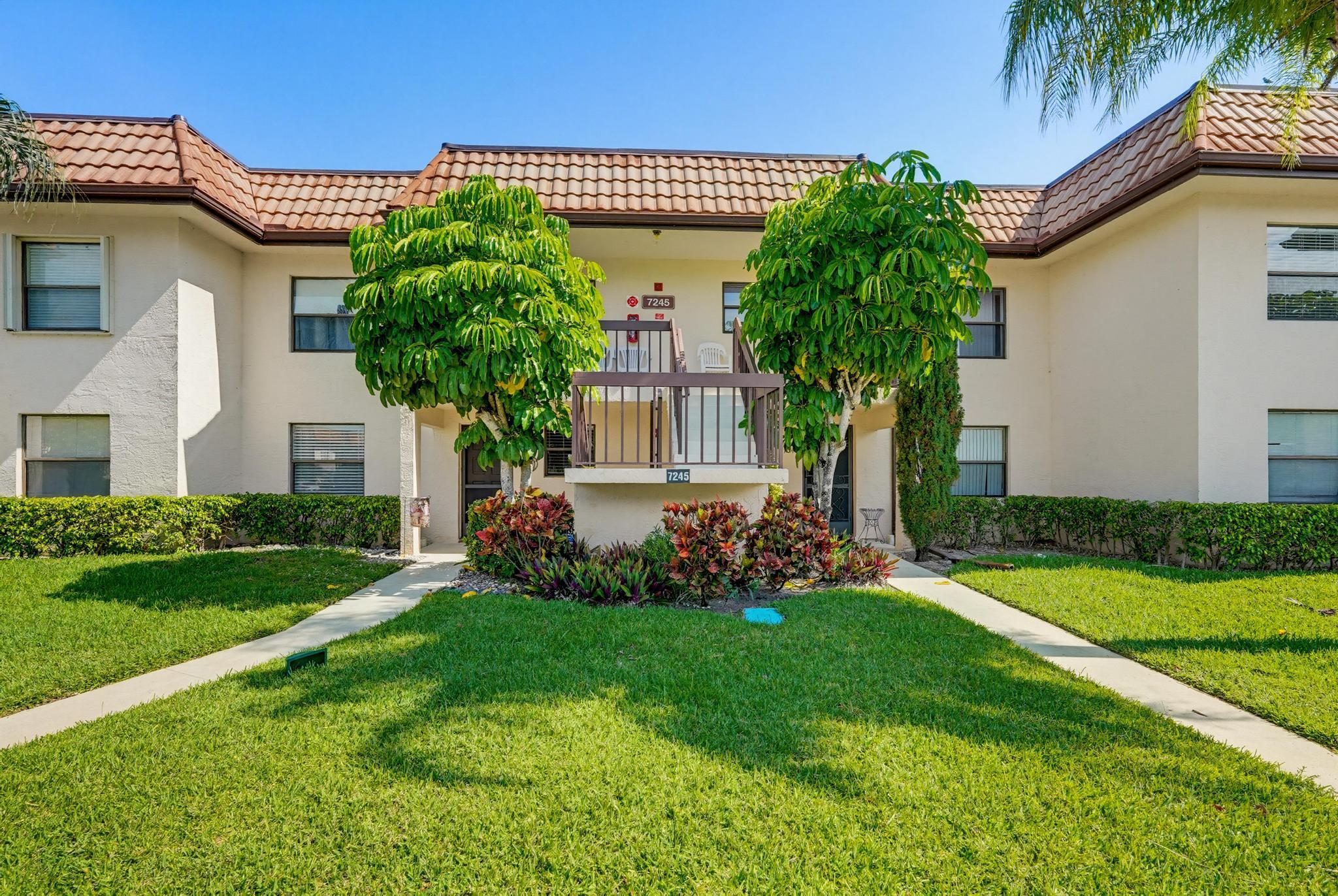 LUCERNE LAKES GOLF COLONY - Residential Lease