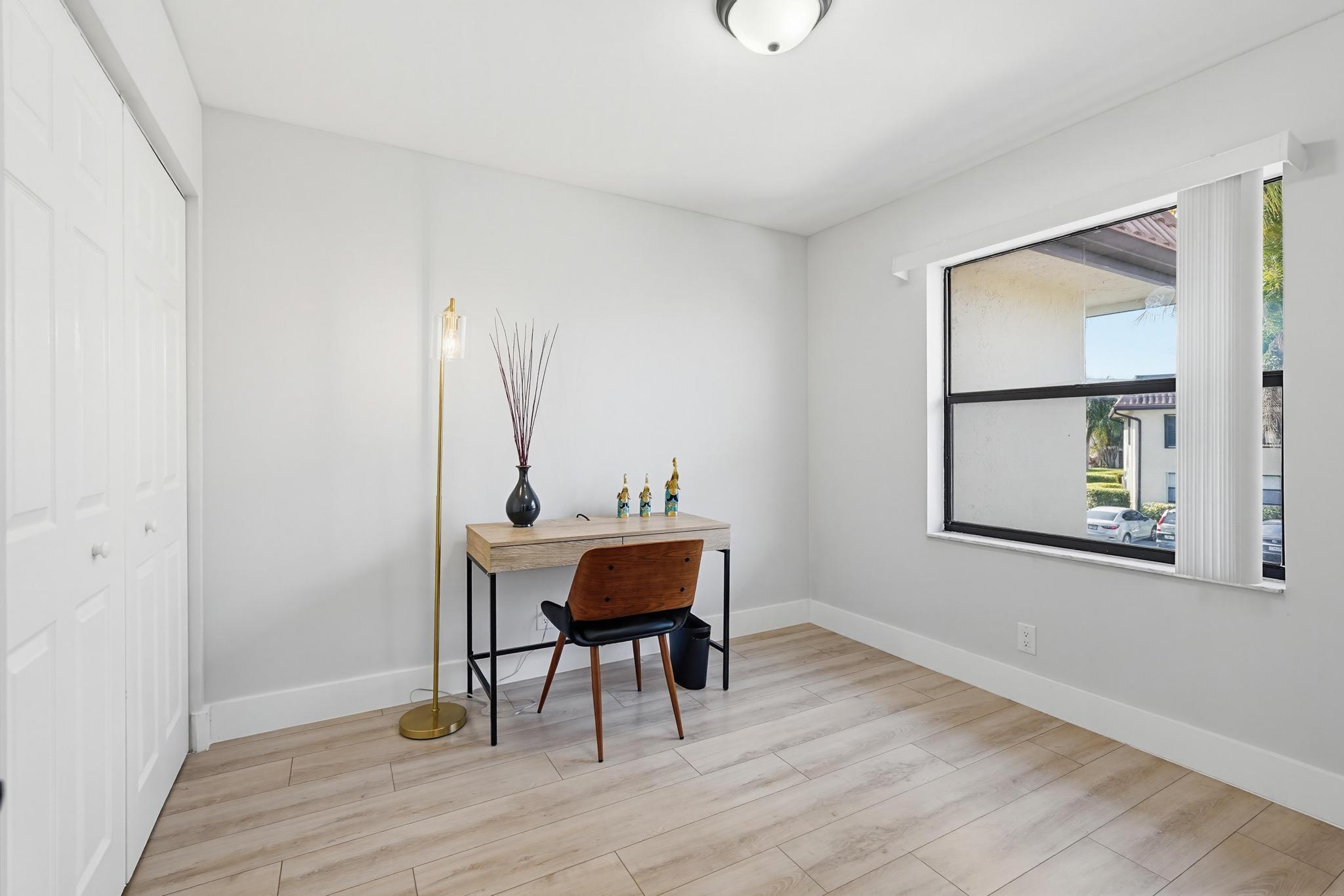 LUCERNE LAKES GOLF COLONY - Residential Lease