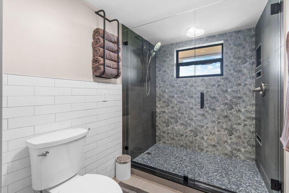 WATERBEND AT JONATHANS LANDING CONDO - Residential