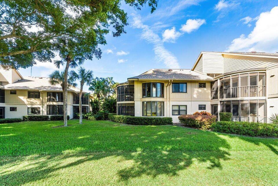 WATERBEND AT JONATHANS LANDING CONDO - Residential
