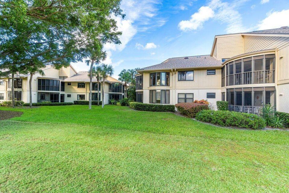 WATERBEND AT JONATHANS LANDING CONDO - Residential