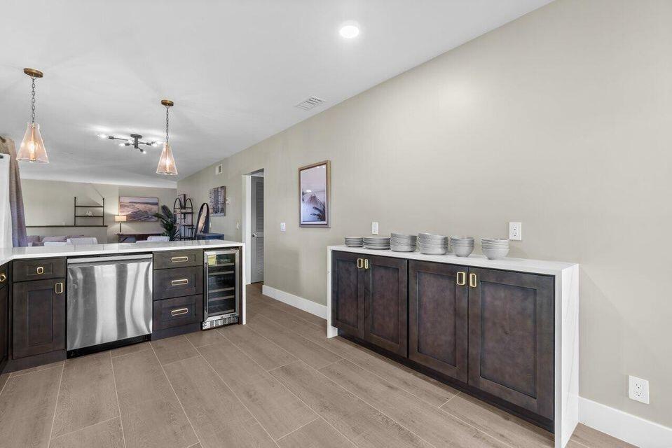 WATERBEND AT JONATHANS LANDING CONDO - Residential