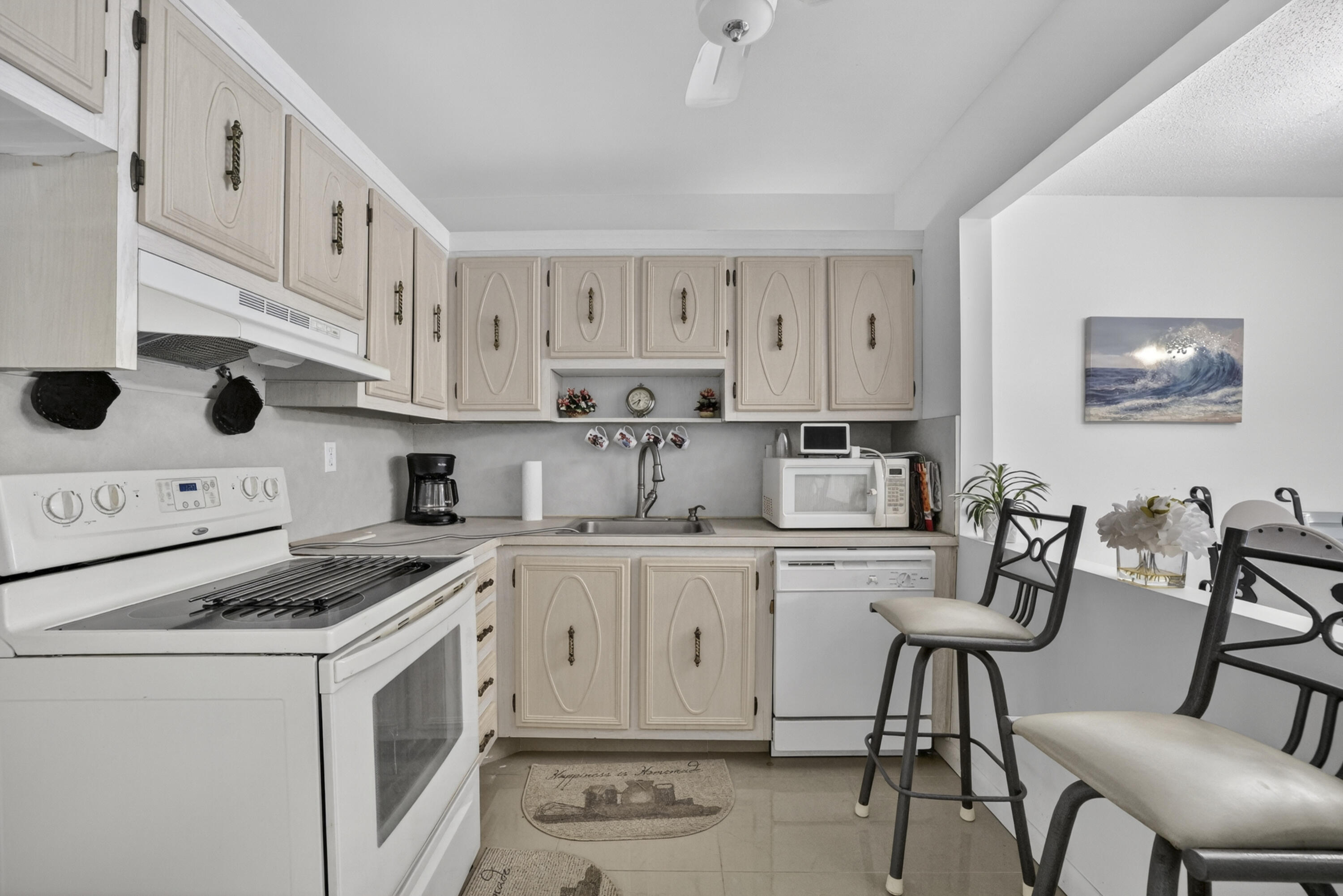 MEADOWS CONDO - Residential