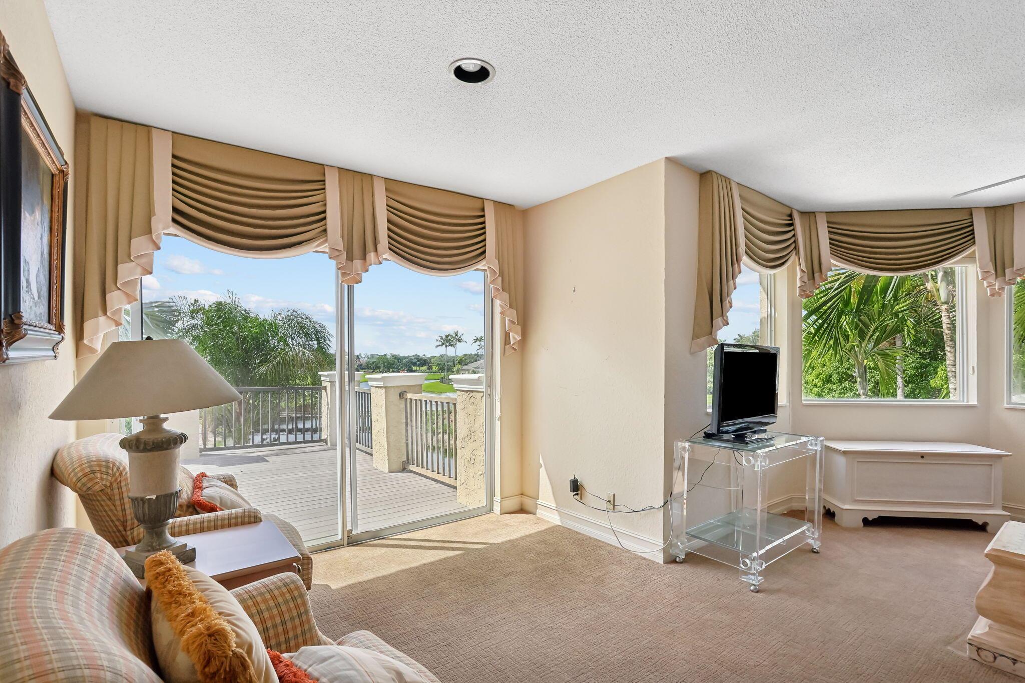 ADDISON RESERVE PARS 4 & 5 - Residential