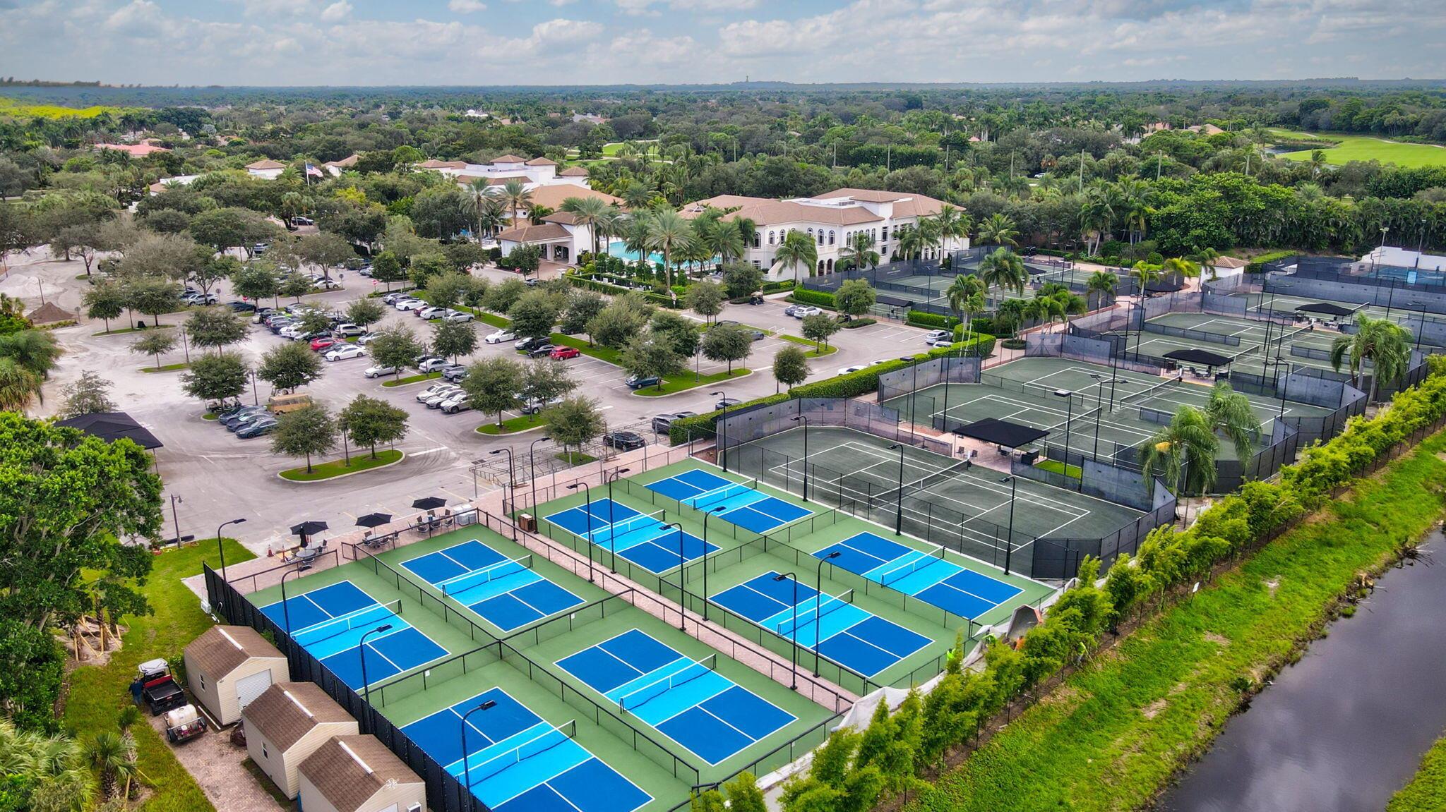 ADDISON RESERVE PARS 4 & 5 - Residential