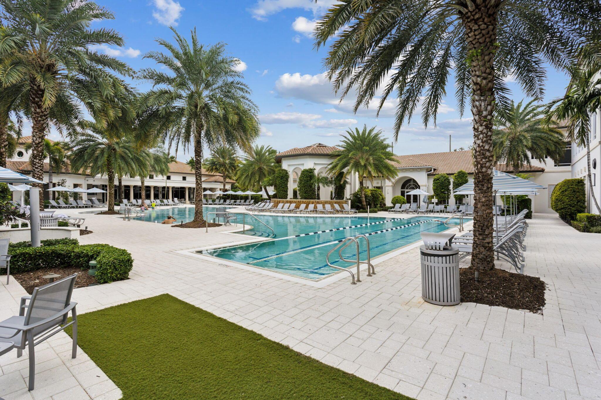 ADDISON RESERVE PARS 4 & 5 - Residential