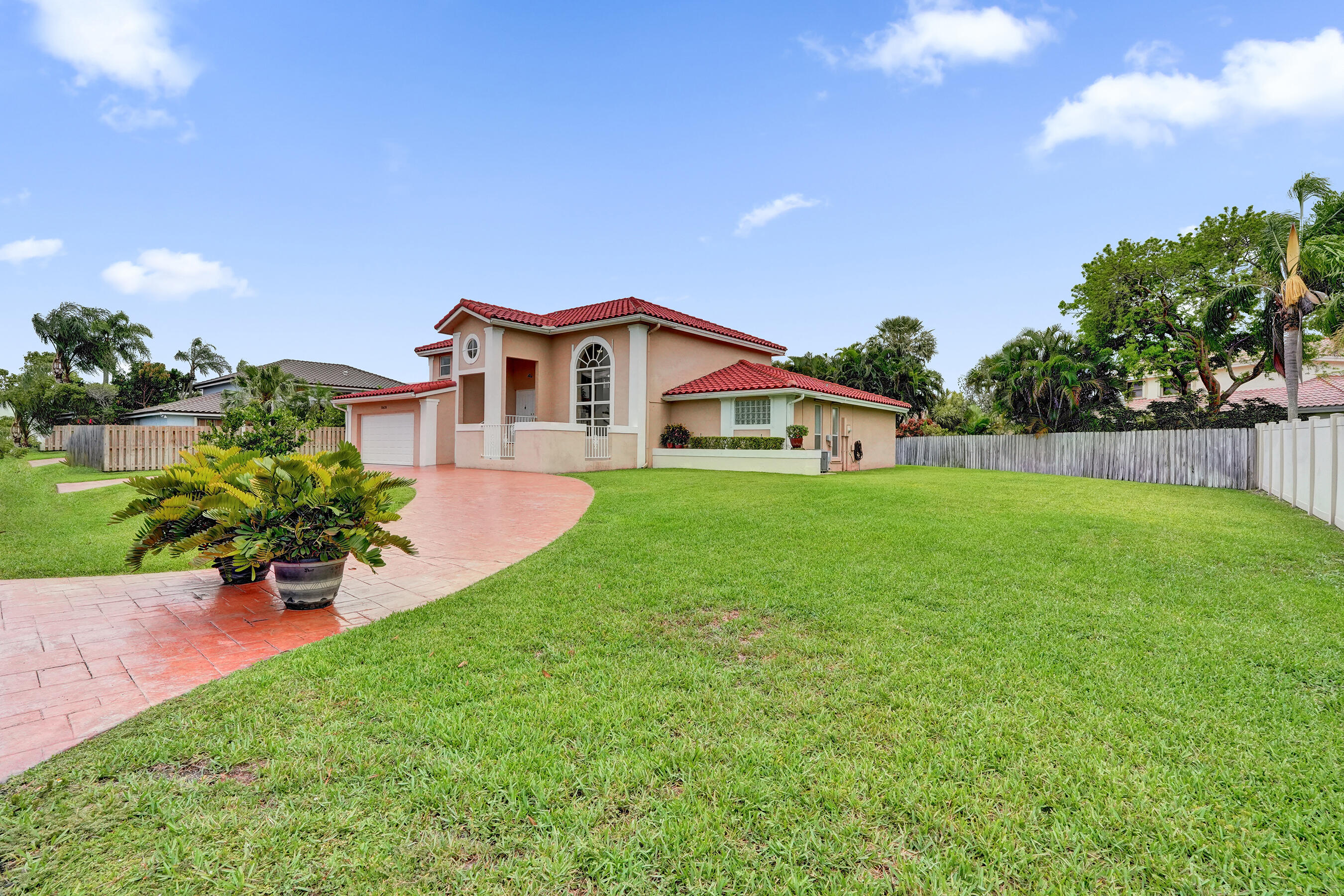 HAWKES BLUFF - Residential