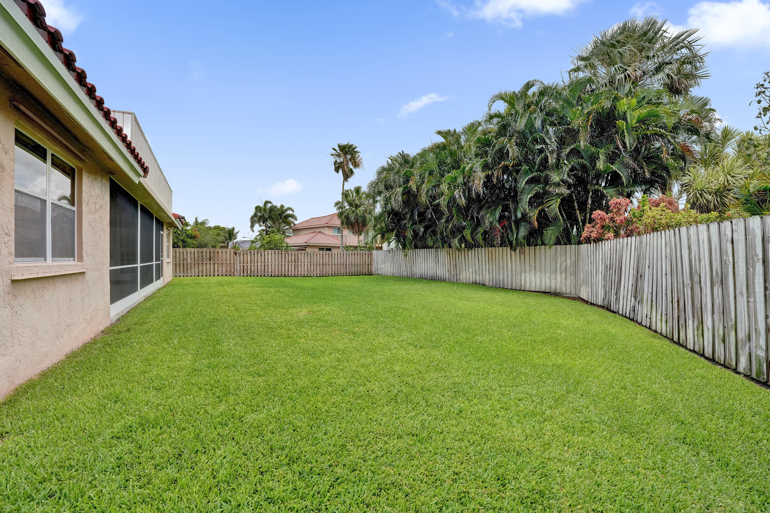 HAWKES BLUFF - Residential