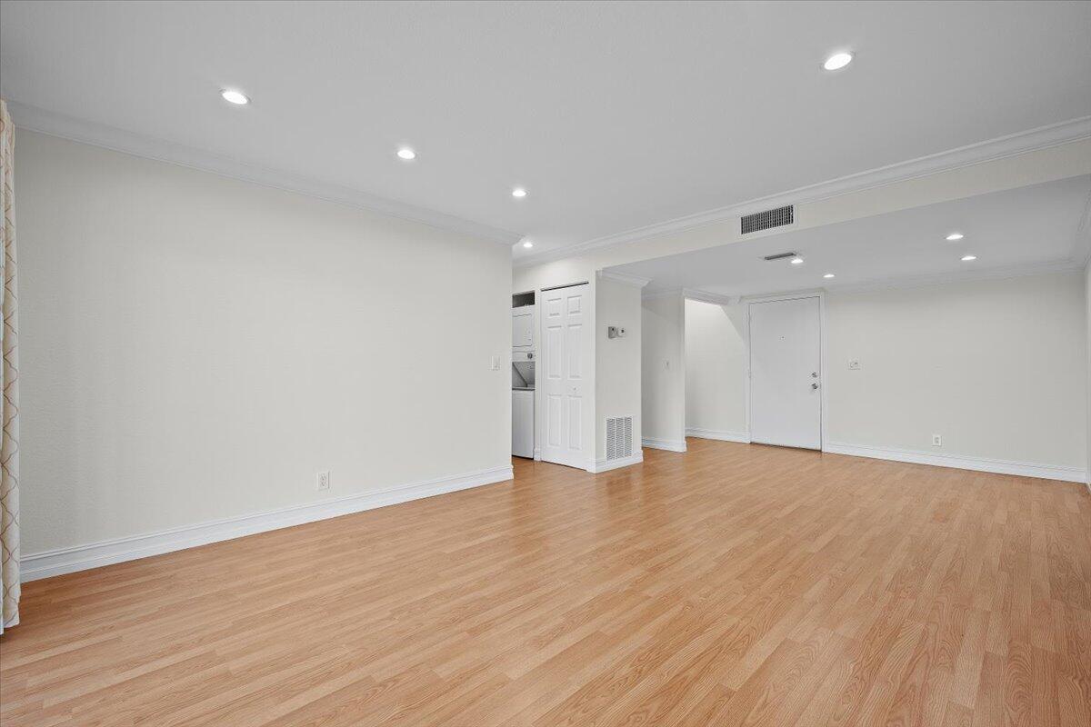 GOLDEN LAKES VILLAGE CONDO 1 THRU 13-A - Residential Lease
