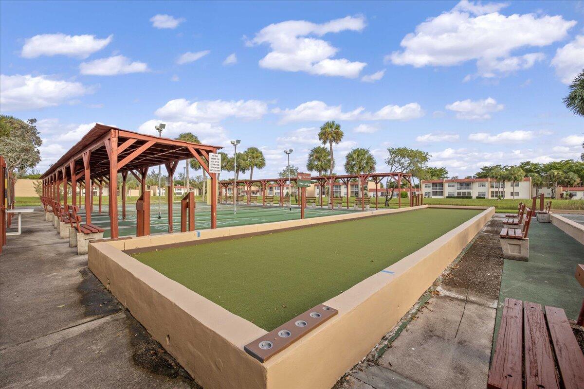 GOLDEN LAKES VILLAGE CONDO 1 THRU 13-A - Residential Lease