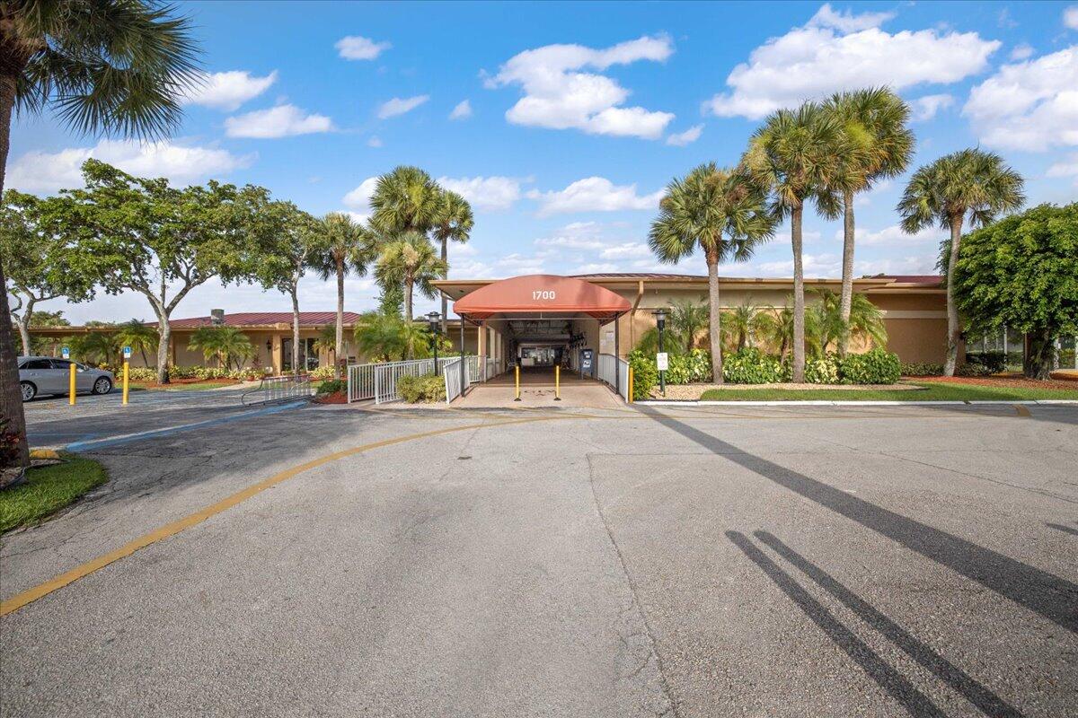 GOLDEN LAKES VILLAGE CONDO 1 THRU 13-A - Residential Lease