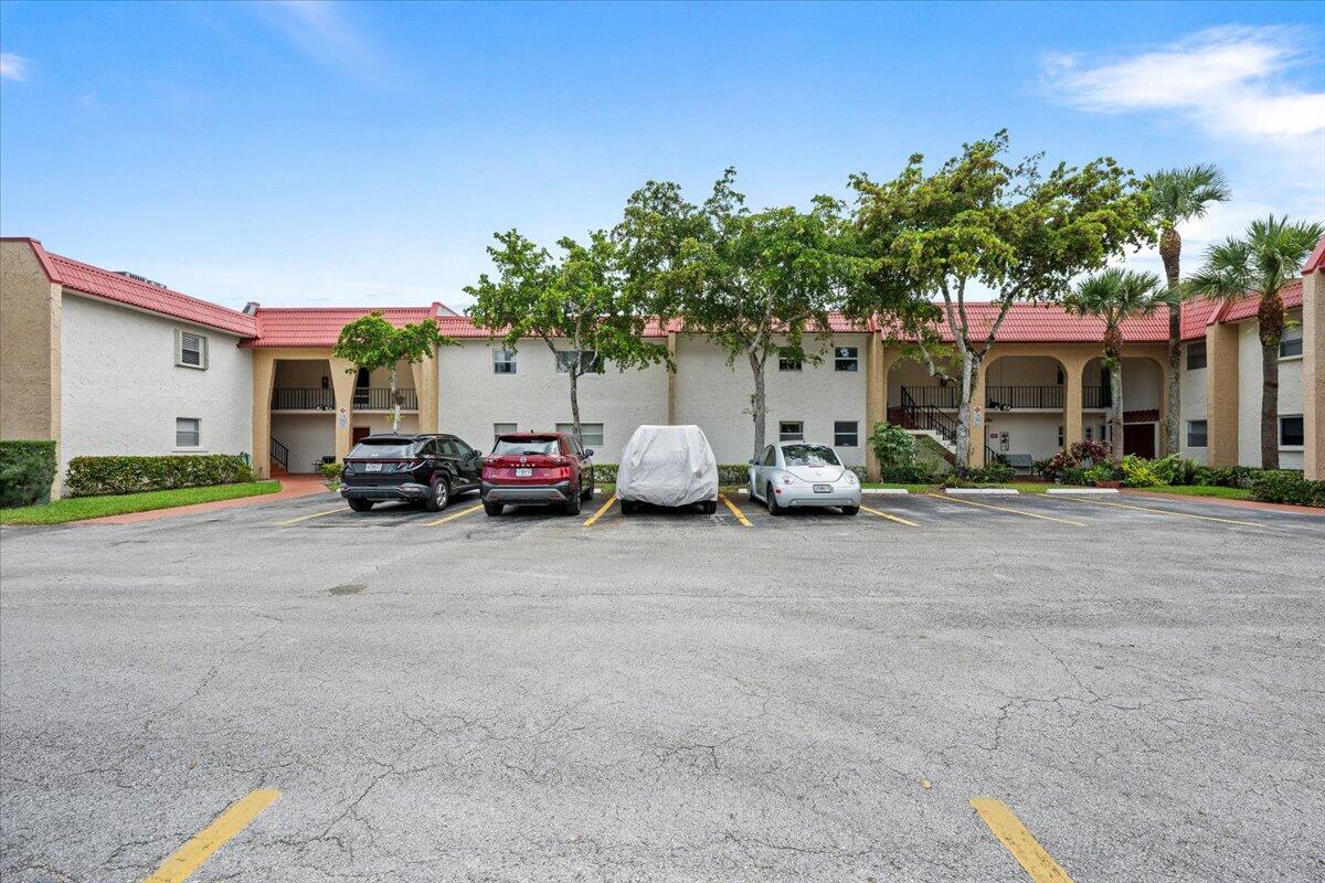 GOLDEN LAKES VILLAGE CONDO 1 THRU 13-A - Residential Lease