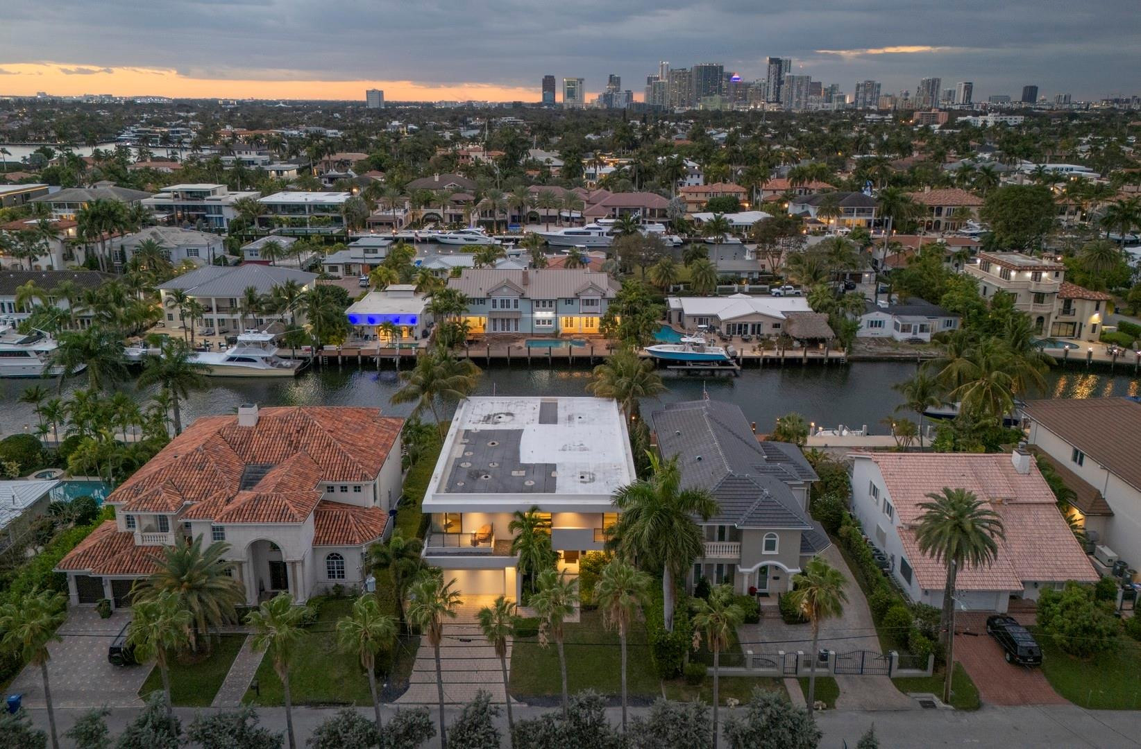 Riviera 6-17 B - Residential