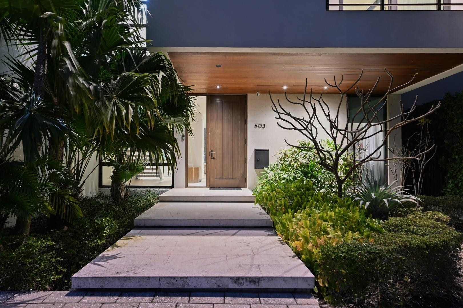 Riviera 6-17 B - Residential