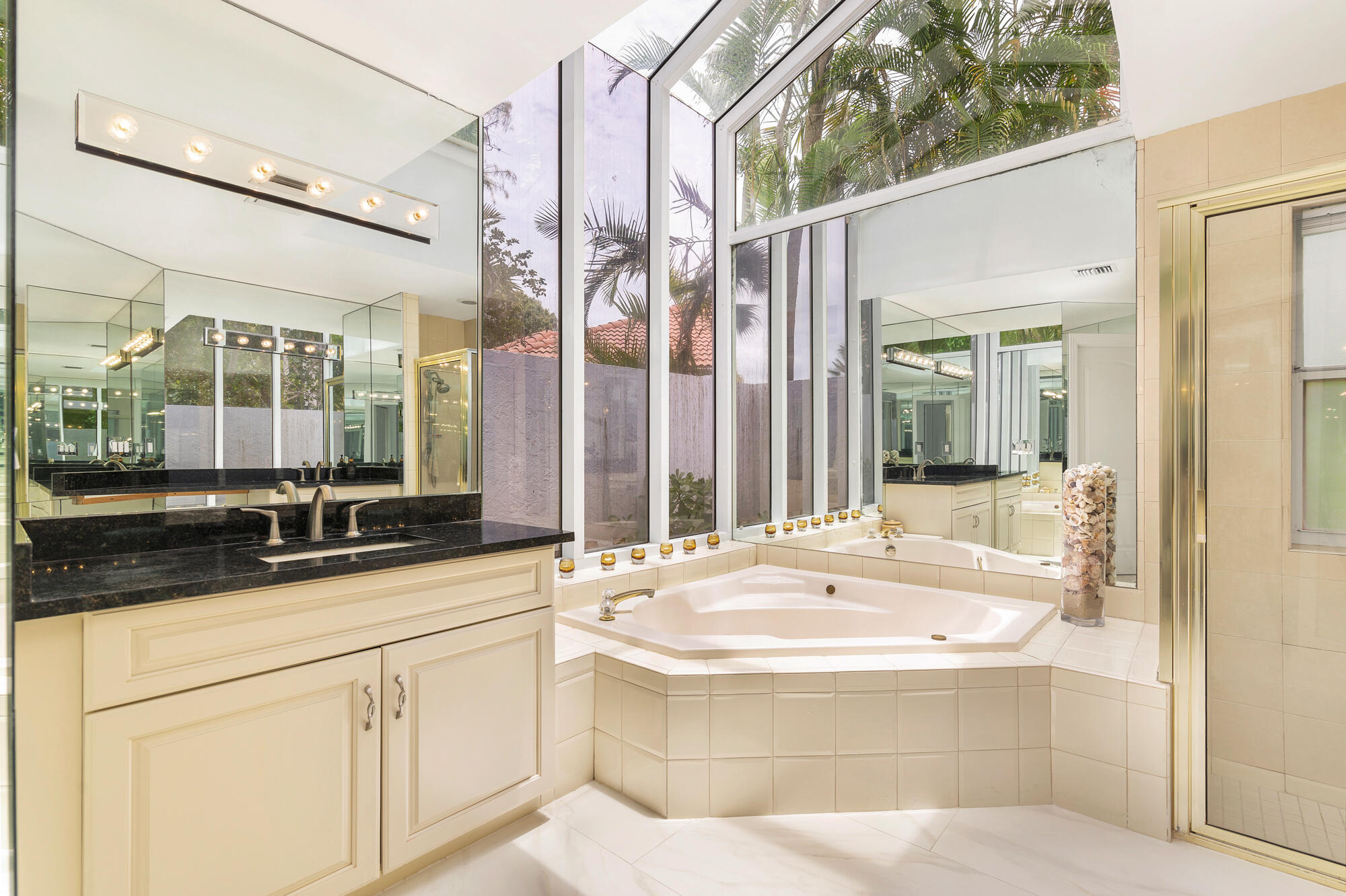 BREAKERS WEST 14 - Residential
