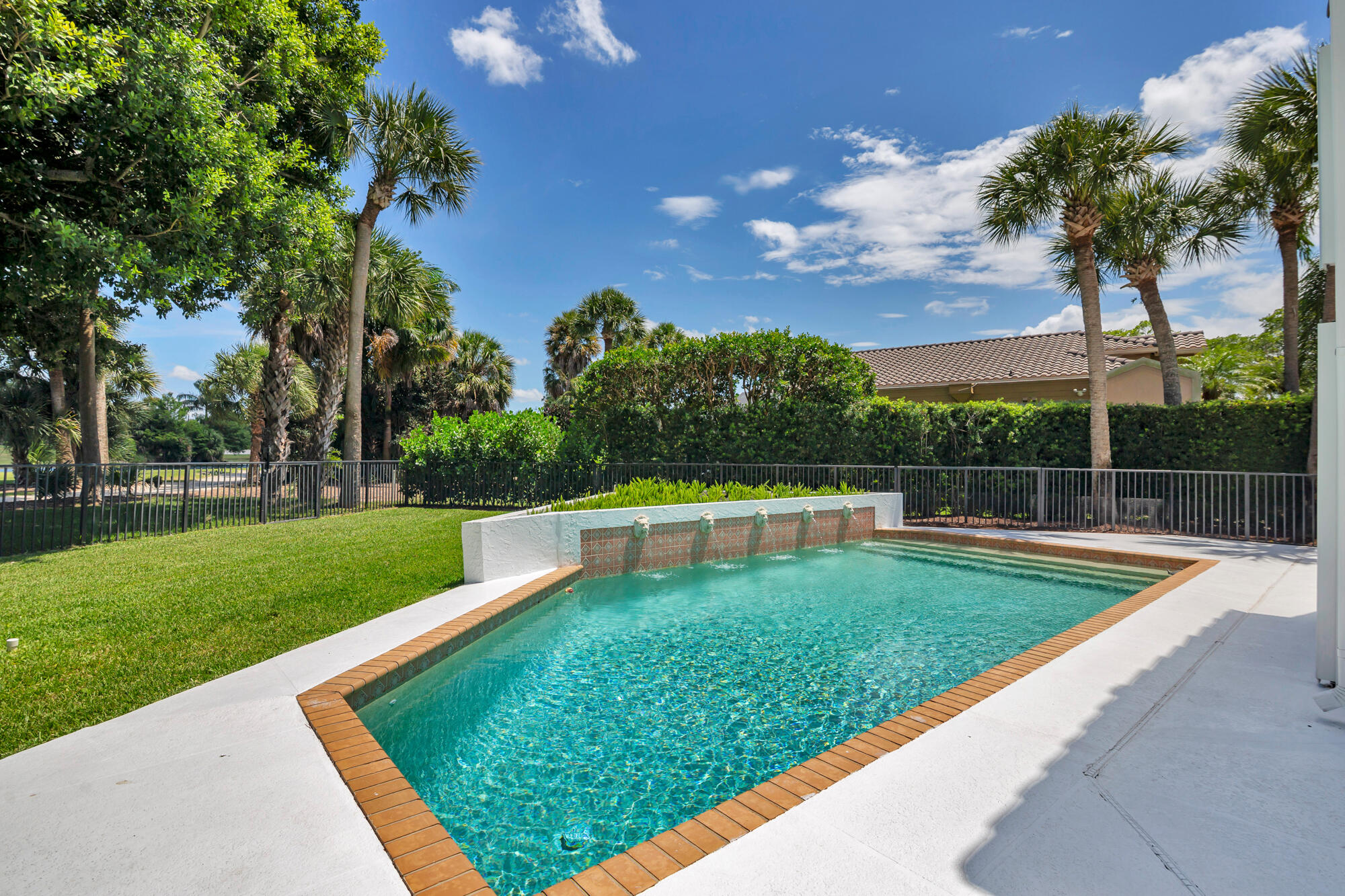BREAKERS WEST 14 - Residential
