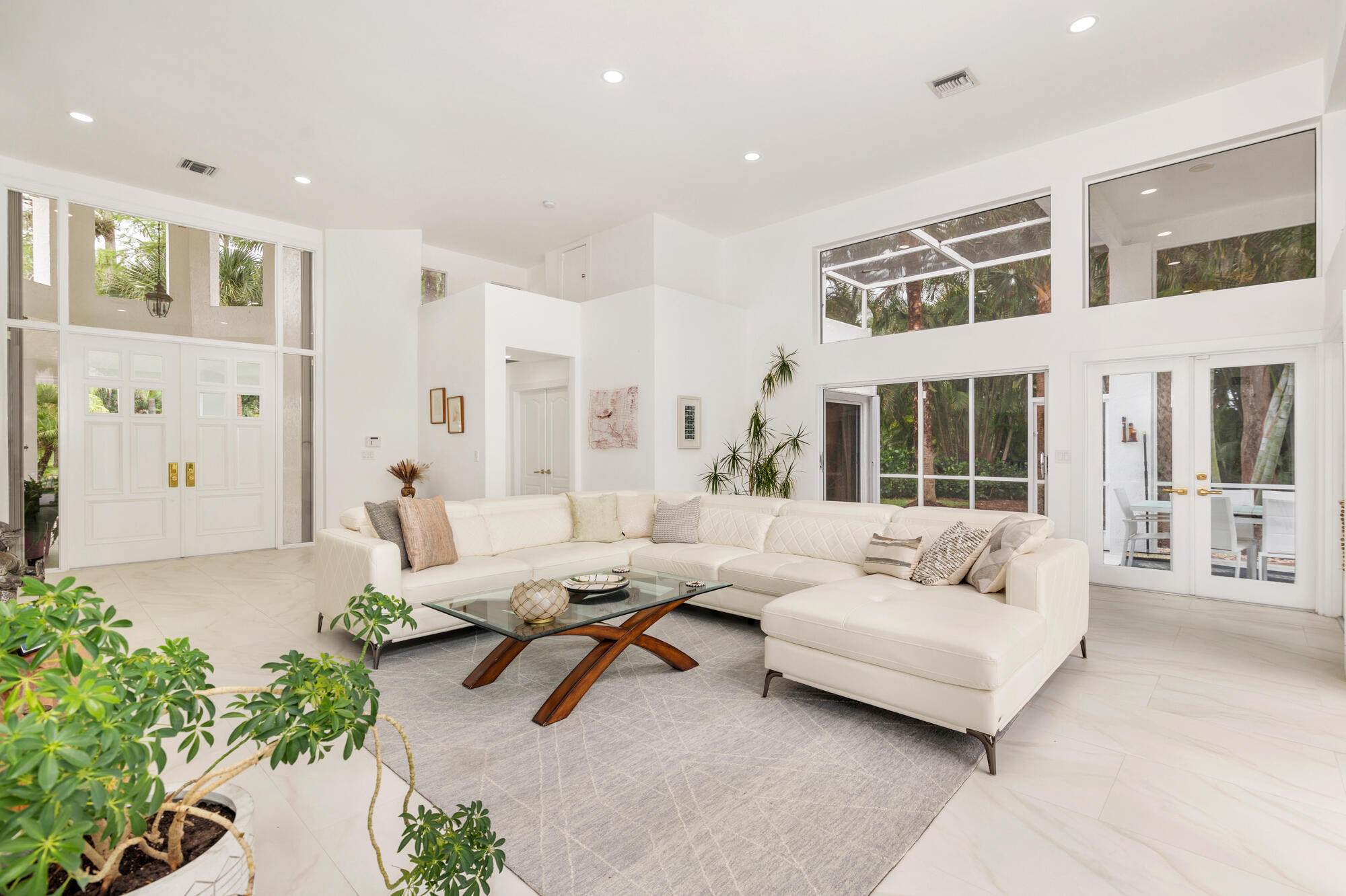 BREAKERS WEST 14 - Residential