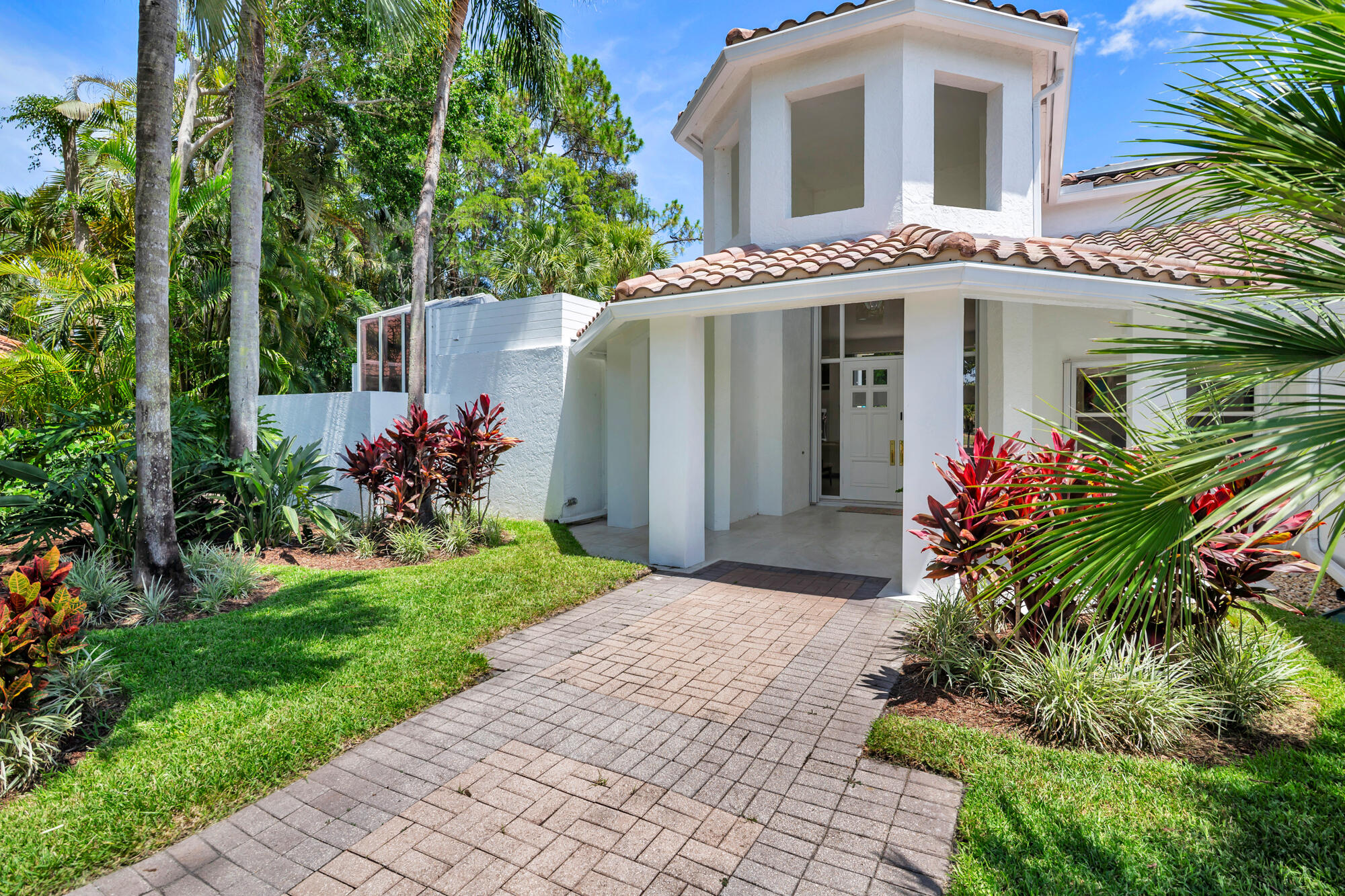 BREAKERS WEST 14 - Residential