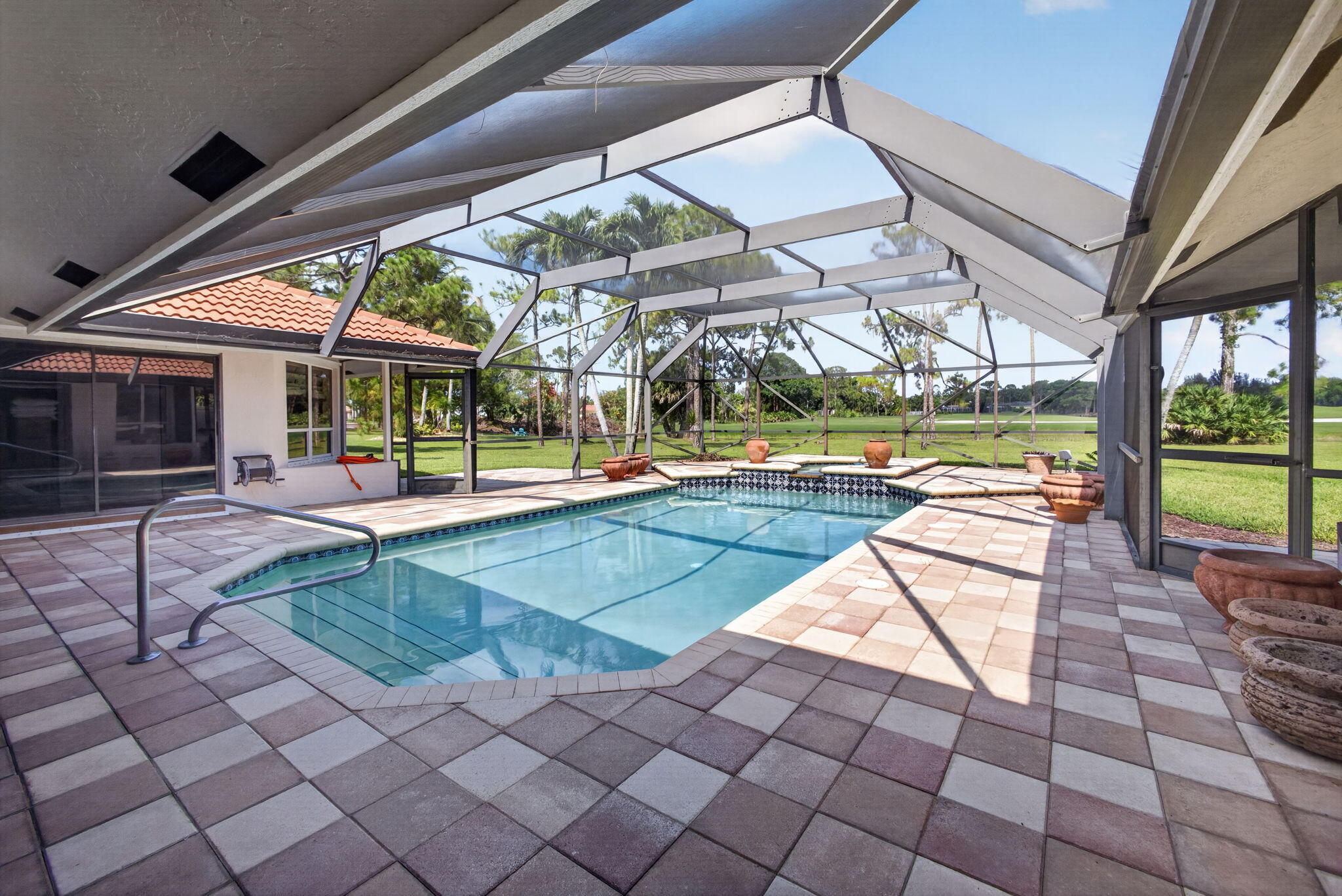 STONEWAL ESTATES - Residential